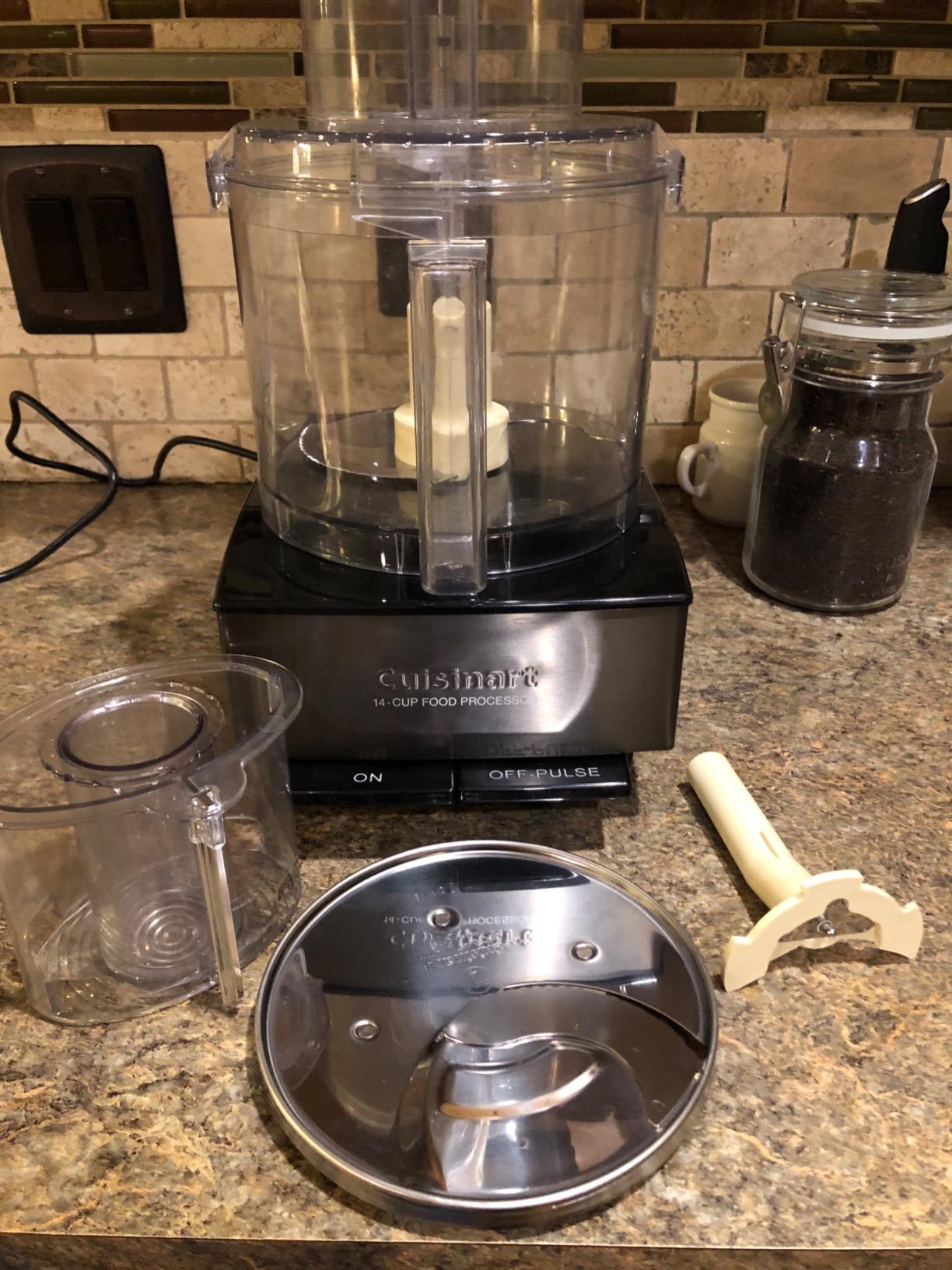 Cuisinart Food Processor 14-Cup Vegetable Chopper for Mincing, Dicing, Shredding, Puree & Kneading Dough, Black Stainless, DFP-14BKSY customer photo 1