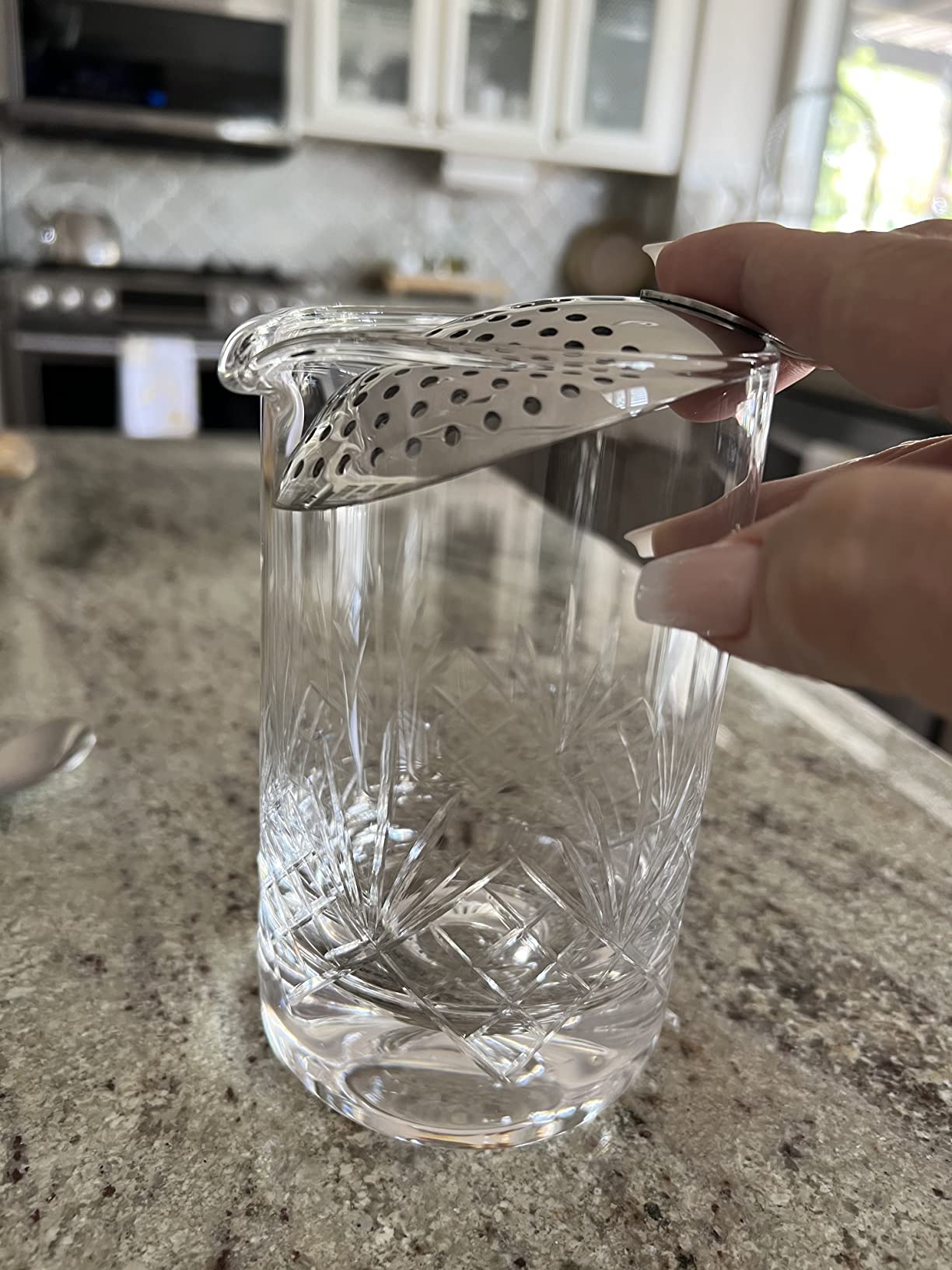 Mofado Crystal Cocktail Mixing Glass/Premium Cocktail Shaker 18oz(540ml) - Solid and Stable Thick Bottom/Professional Quality Bartender Tool for Stirring Cocktails - Gift for Christmas, Birthday customer photo 1