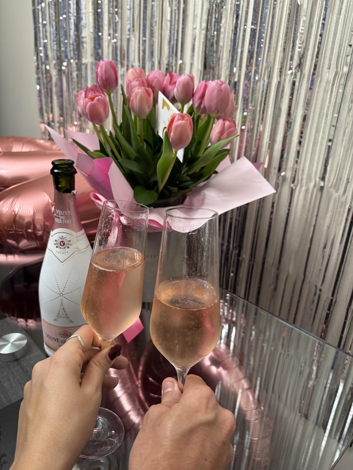 JoyJolt Champagne Glasses Layla Collection, Set of 4 - 6.7 oz Elegant Crystal Stemmed Champagne Flutes customer photo 2