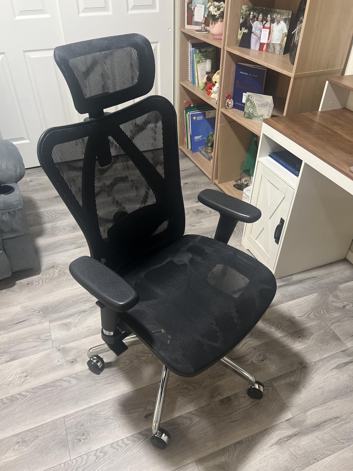 SIHOO M57 Ergonomic Office Chair, Mesh Back Desk Chair with 3D Armrests | Lumbar Support & Adjustable Headrest, Comfortable Computer Chair, Office Chair Hold 330 LBS customer photo 1