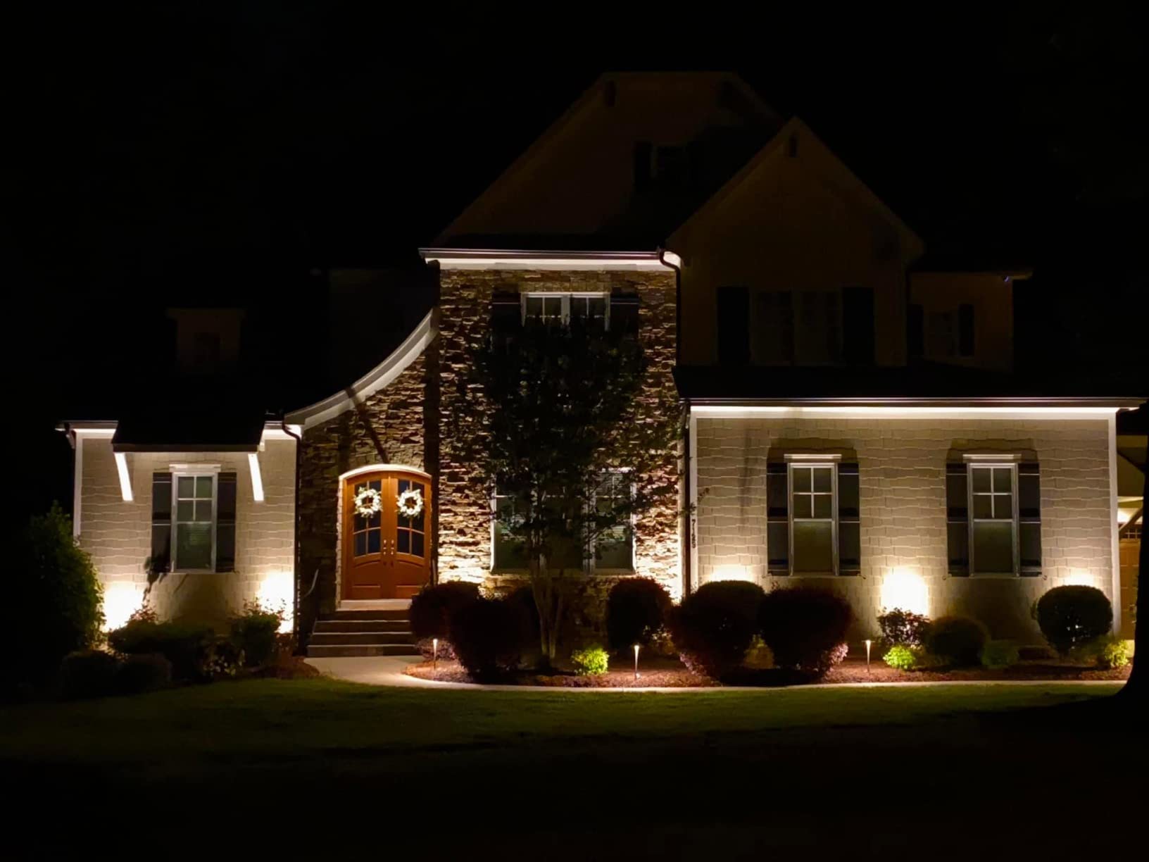 VOLT 12V LED Landscape Lighting Kit (8 Spotlights, 4 Path Lights), Bronze | Solid Brass, 150W Low Voltage Transformer, Ideal for House Yard Outdoor Pathway Walkway Garden Driveway or Patio customer photo 2