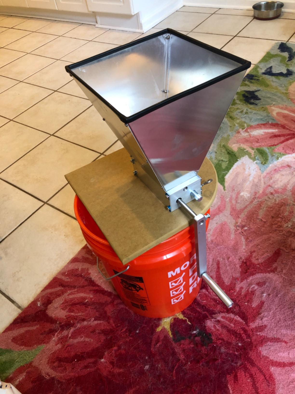 FERRODAY Malted Grain Mill for Grain Malt Barley, 2 Roller Stainless Steel Crusher Malt Mill, Heavy Duty Homebrew Grain Grinder, Adjustable Barley Crusher, Low Speed Drill, Manual Mill Wooden Base customer photo 2