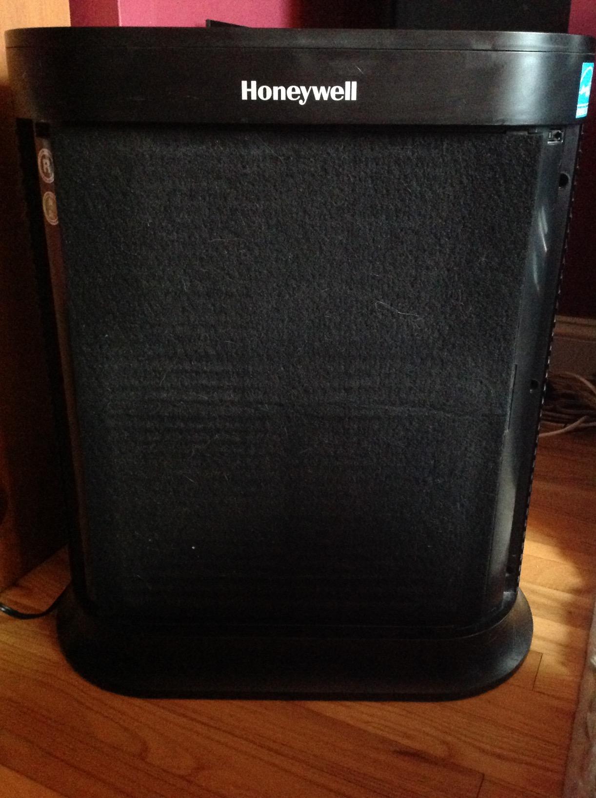Honeywell AllergenPlus HPA304 HEPA Air Purifier for Home, 2250 Ft² Rooms in 1 hour, Reduces Allergens, Dust, Pollen, Smoke, Pet Dander, Odors customer photo 2