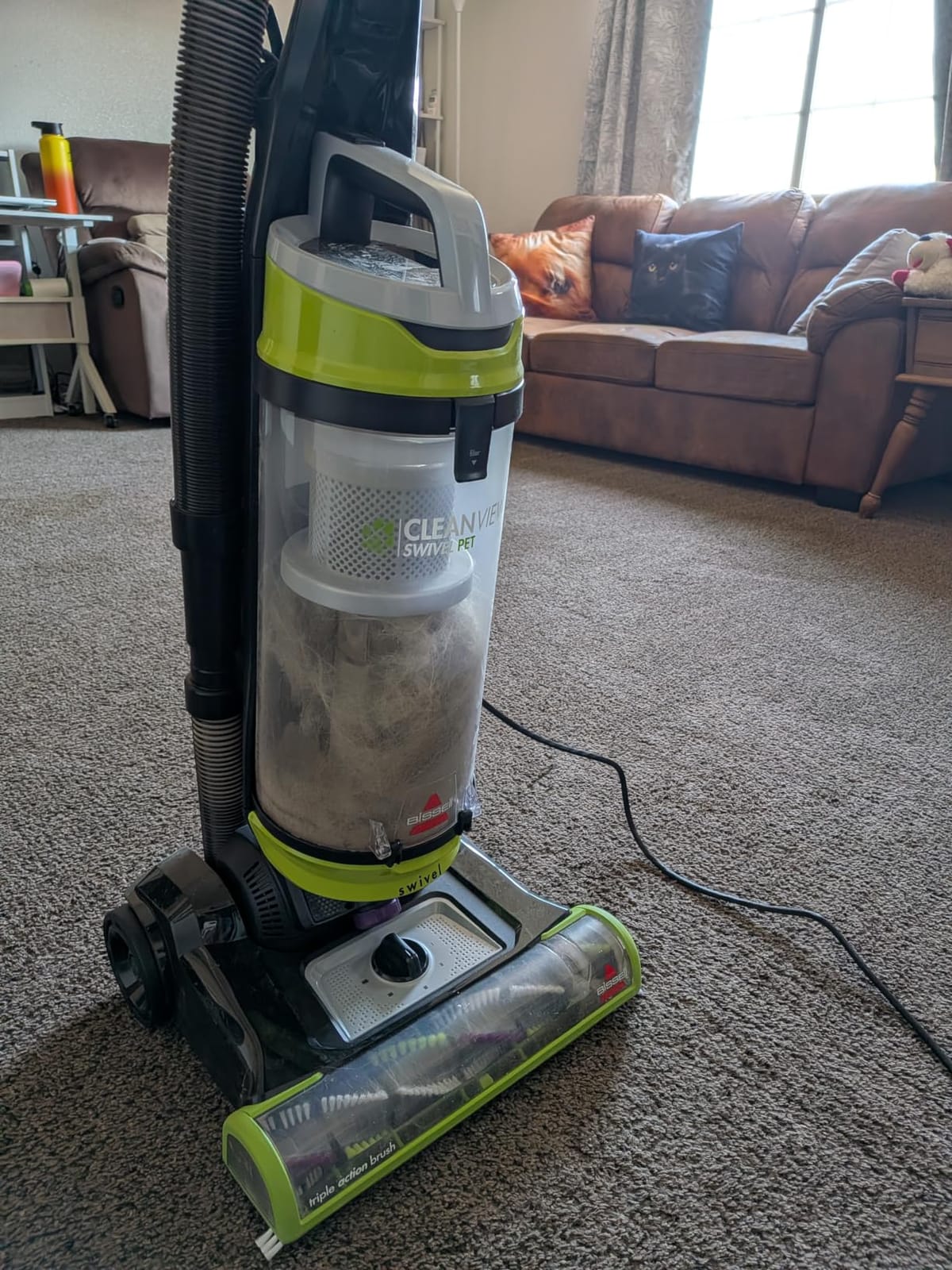 Bissell CleanView Swivel Pet Upright Vacuum, Swivel Steering for Maneuverability, Triple Action Brush Roll for Pet Hair, Large Capacity Dirt Tank & Scatter-Free Tech, 2252 customer photo 2