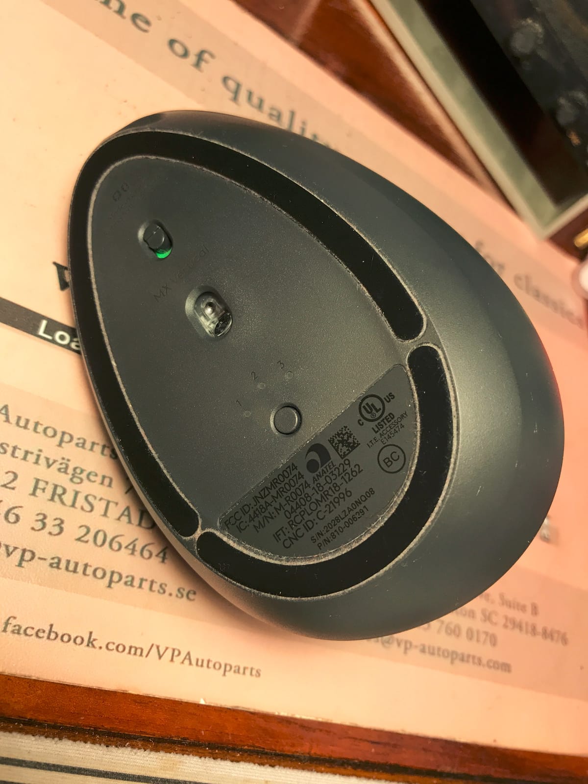 Logitech MX Vertical Wireless Mouse Ergonomic Design - Graphite | Reduces muscle strain, move content between 3 Windows and Apple computers, rechargeable customer photo 2