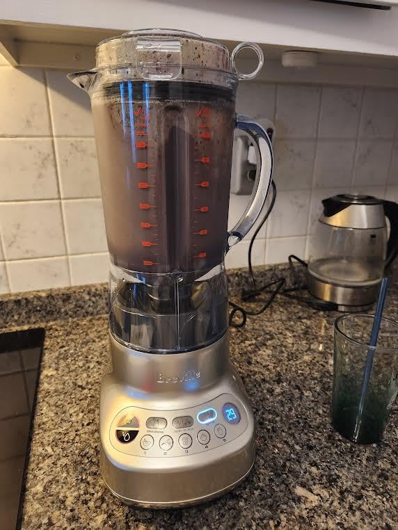 BBL620SIL Fresh and Furious Blender, Silver | Blend smoothies and crush ice with a high-torque motor, multiple speed settings and easy auto-clean functionality customer photo 2