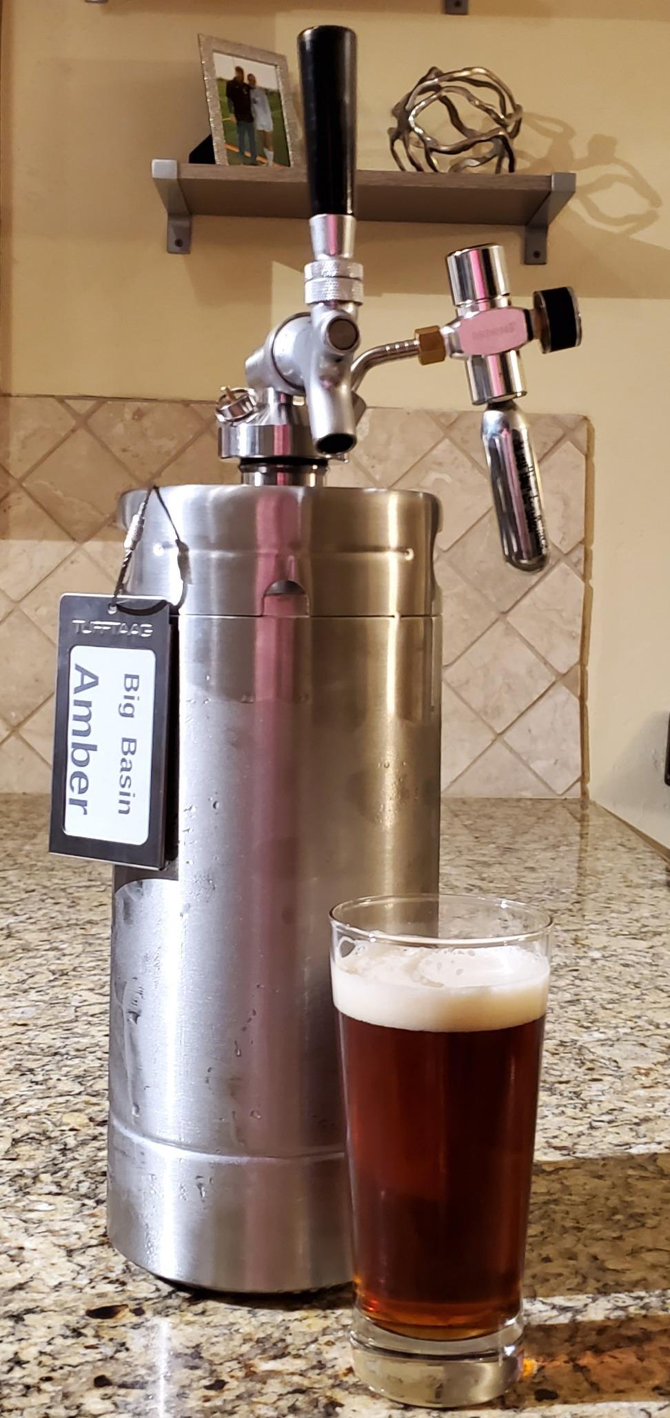 NutriChef Pressurized Growler Tap System, 128oz Stainless Steel Mini Keg Dispenser Portable Kegerator Kit, Co2 Pressure Regulator Keeps Carbonation for Craft Beer, Draft and Homebrew customer photo 2
