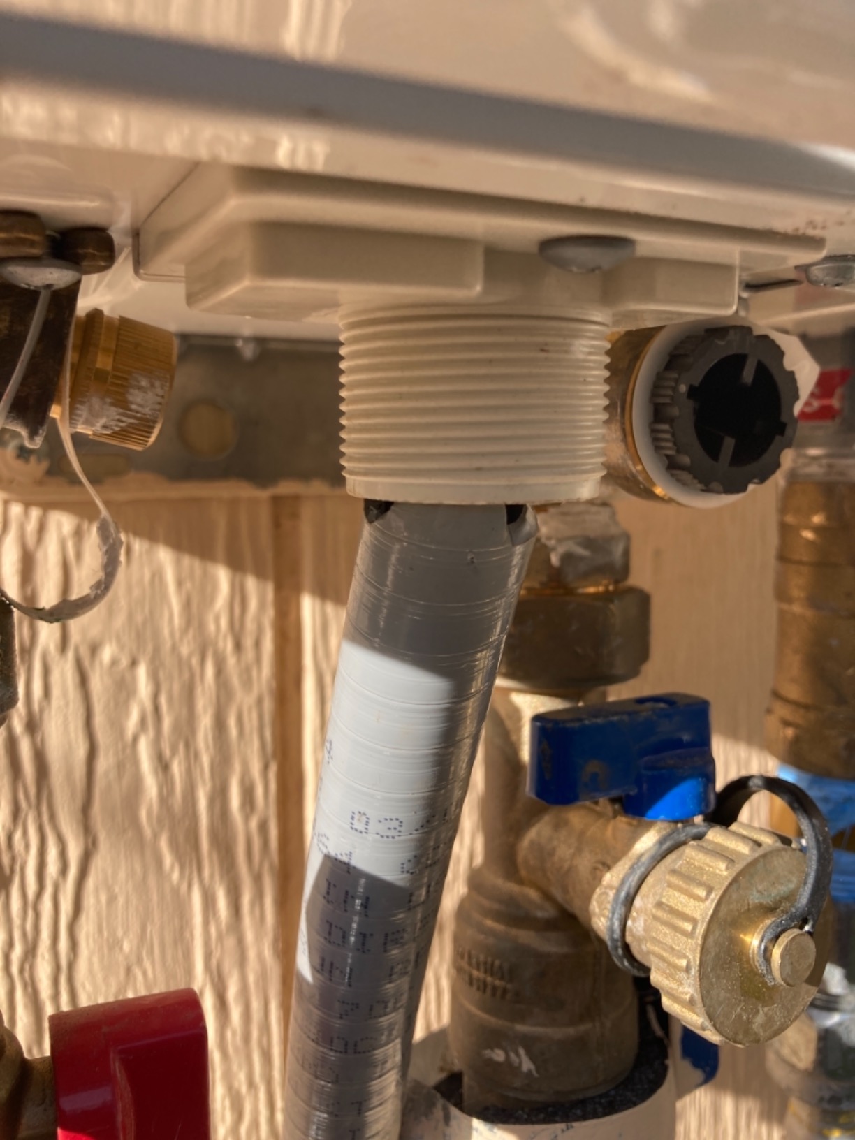 Rinnai V53DeP Propane Tankless Water Heater, 5.3 GPM, Compact Outdoor Install customer photo 1