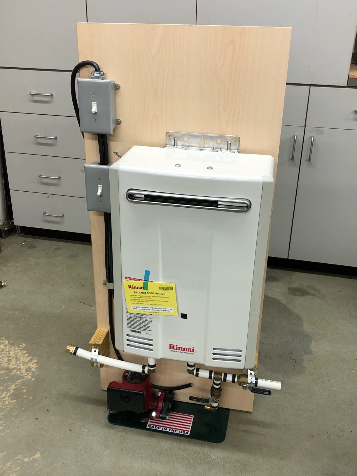 Rinnai V53DeP Propane Tankless Water Heater, 5.3 GPM, Compact Outdoor Install customer photo 2