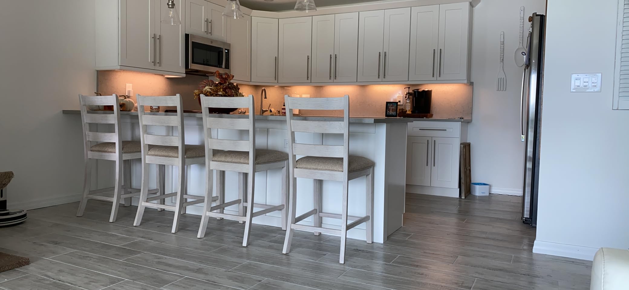 Signature Design by Ashley Counter Height Barstools, Set of 2, Farmhouse | 25-inch upholstered seat, Distressed solid and engineered wood frame, Modern farmhouse style, Skempton Series customer photo 1