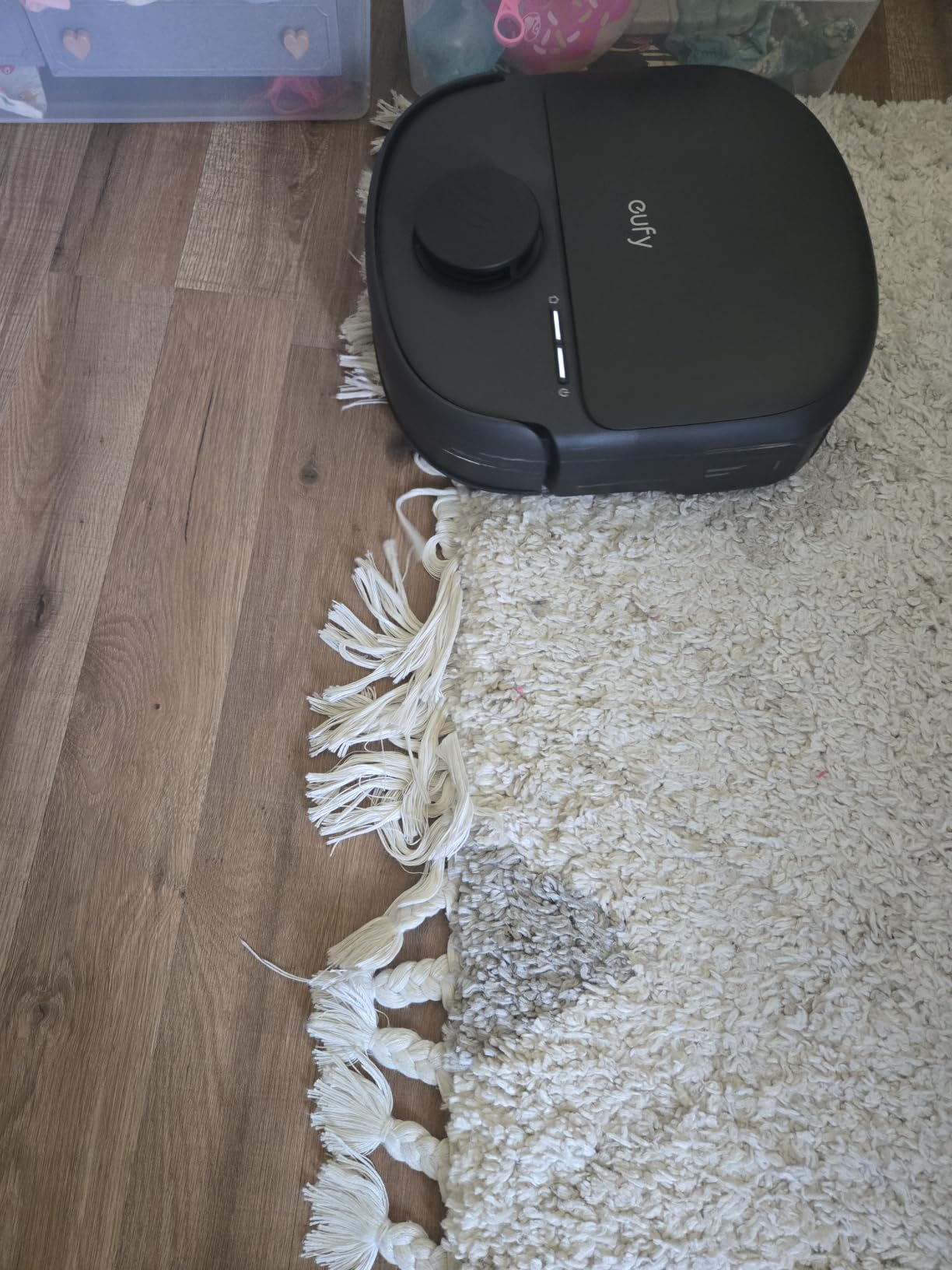 eufy 11S MAX Robot Vacuum Cleaner, Super Thin, Quiet | Self-Charging, Easy to use, Cleans Hard Floors to Medium-Pile Carpets, Black customer photo 1