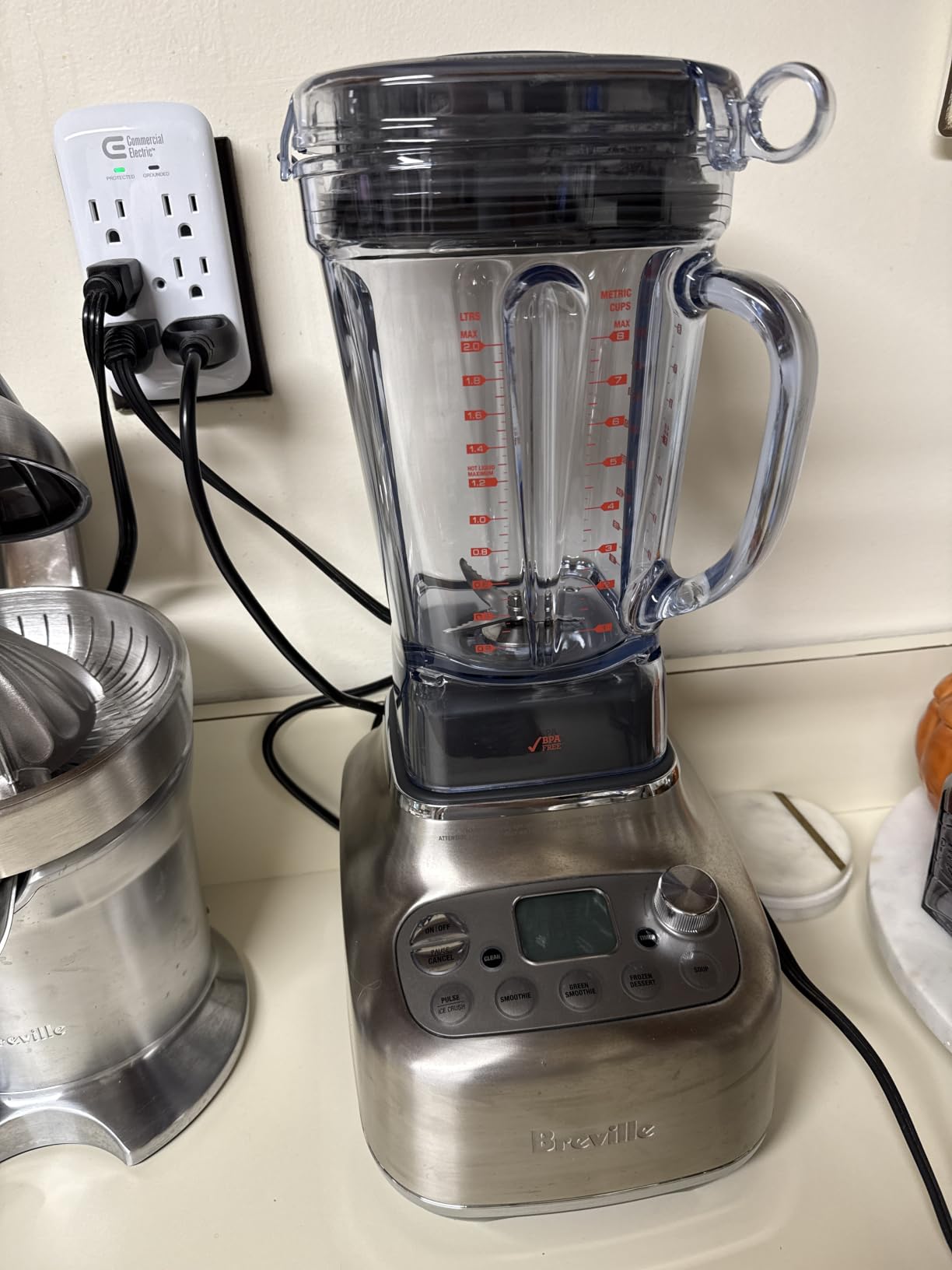 Breville BBL920BSS Super Q Home Blender, Brushed Stainless Steel | Quietly blend smoothies, soups and more with powerful noise-suppression technology for a peaceful kitchen | 68 oz capacity customer photo 1