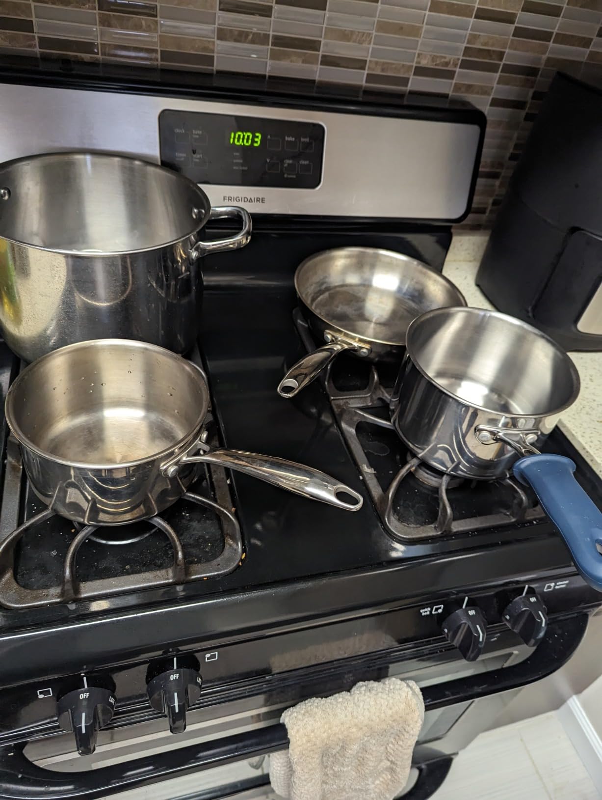 Cook N Home 7-Piece Tri-Ply Clad Stainless Steel Cookware Pots & Pans Set | Fully Clad Stockpot & Saucepan with Lids, Fry Pan Included, Induction Ready, Works on All Stovetops, Oven & Dishwasher Safe customer photo 1