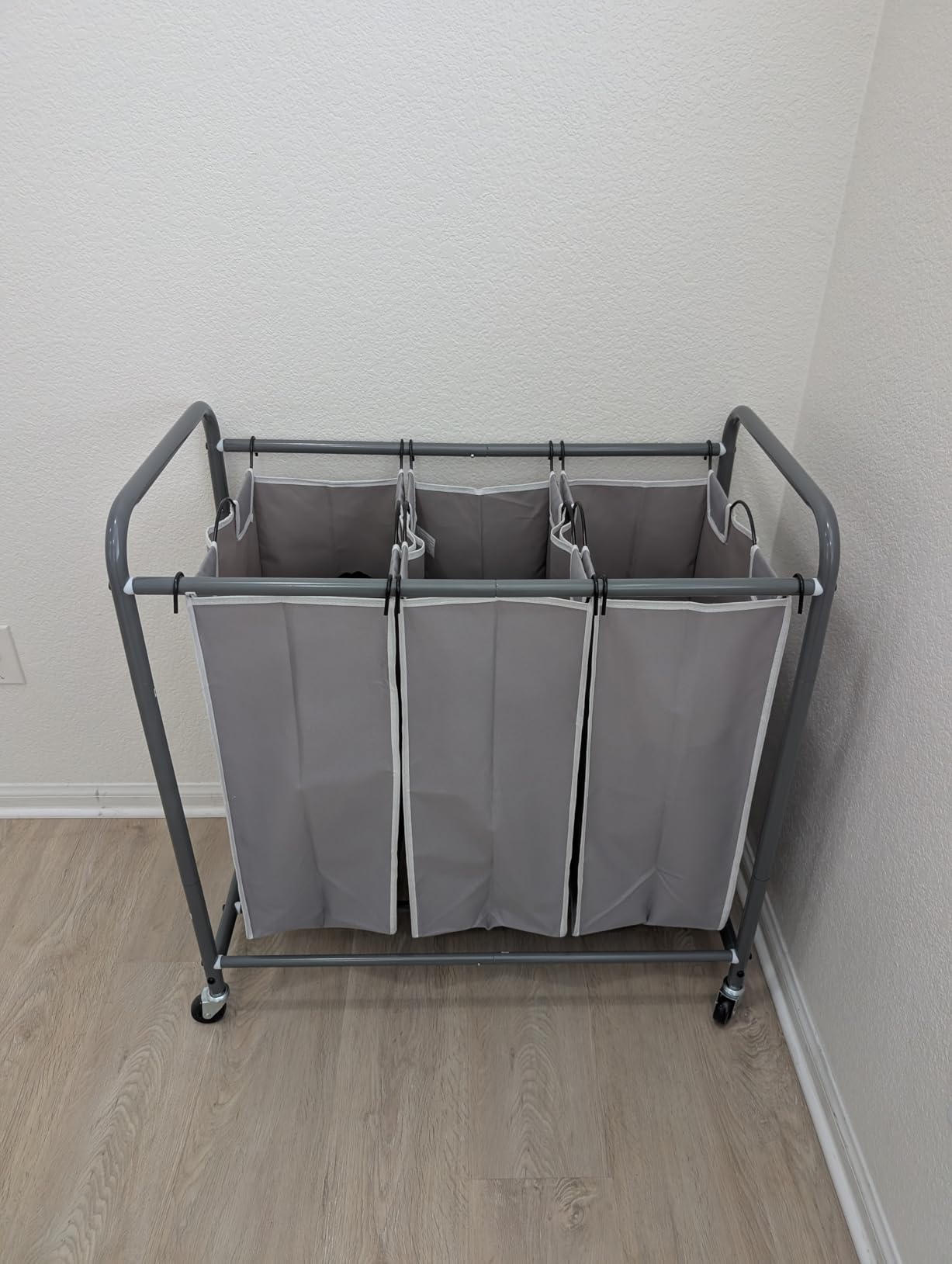 STORAGE MANIAC 3 Section Laundry Sorter, 35.6 Gal (135 L) Laundry Hamper Cart with Heavy Duty Rolling Lockable Wheels and Removable Bags customer photo 1