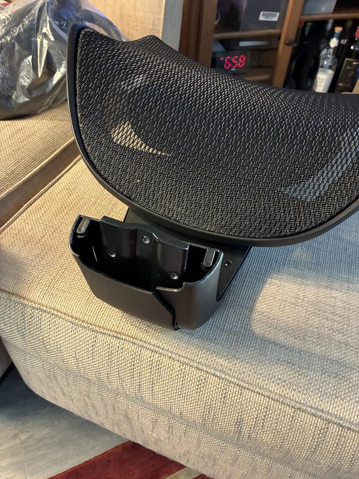 Staples Dexley Ergonomic Mesh Swivel Task Chair, Black customer photo 2