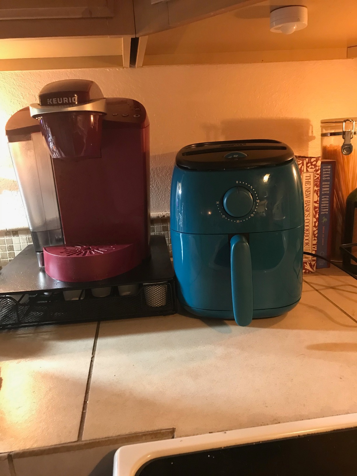 Dash Tasti-Crisp Air Fryer, 2.6 Quart, Black | Small Compact Basket Style Air Fryer, One or Two People, Auto Shut Off, Easy Dial Controls, Dishwasher Safe Parts customer photo 1