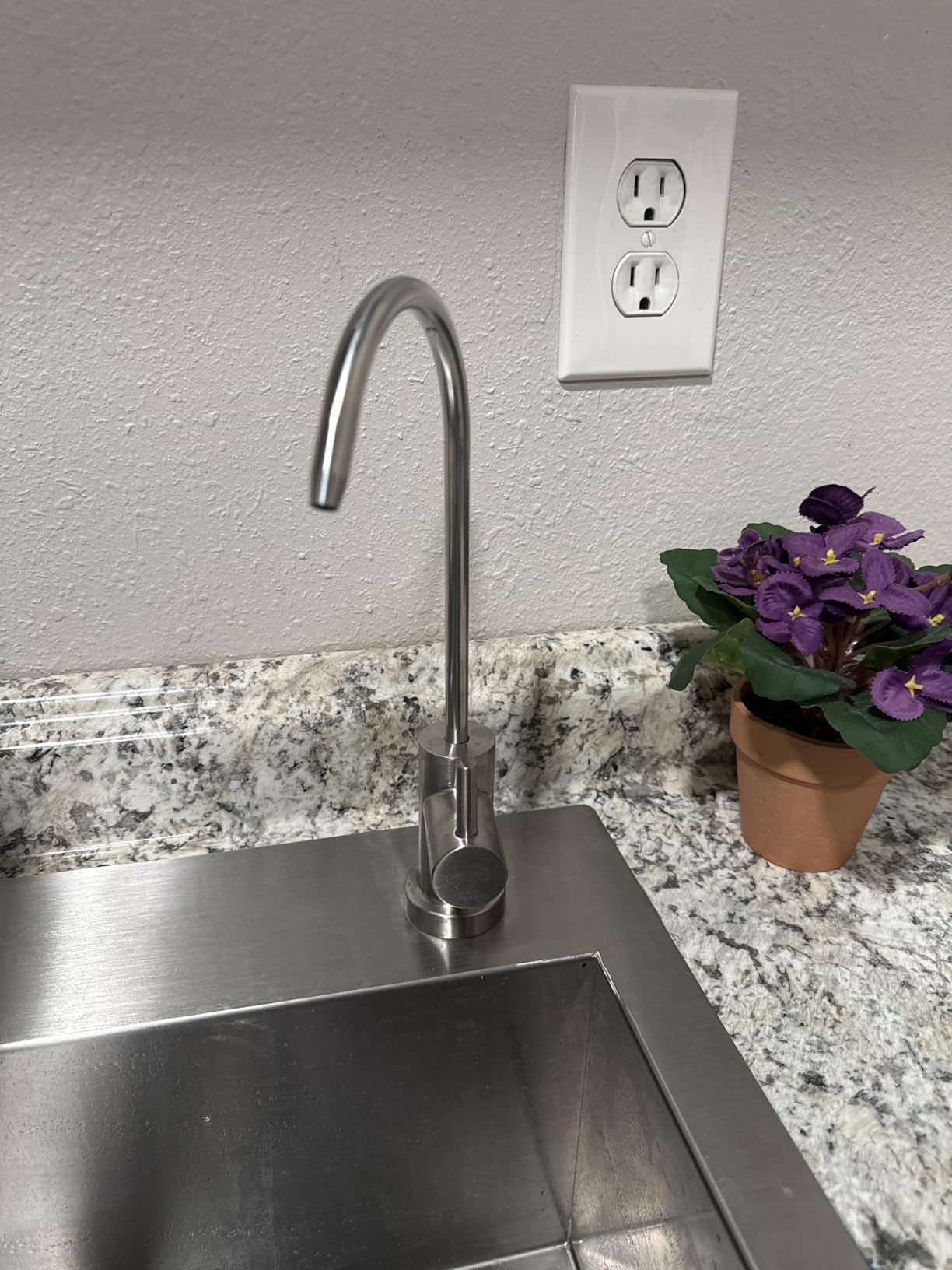 Waterdrop TSU 0.01 Micron Ultra Filtration Under Sink Water Filter System | 3-Stage Tankless Under Sink Water Filtration System, Smart Panel, with Faucet, Drilling Required, Reduces Odor, Not Lower TDS customer photo 2