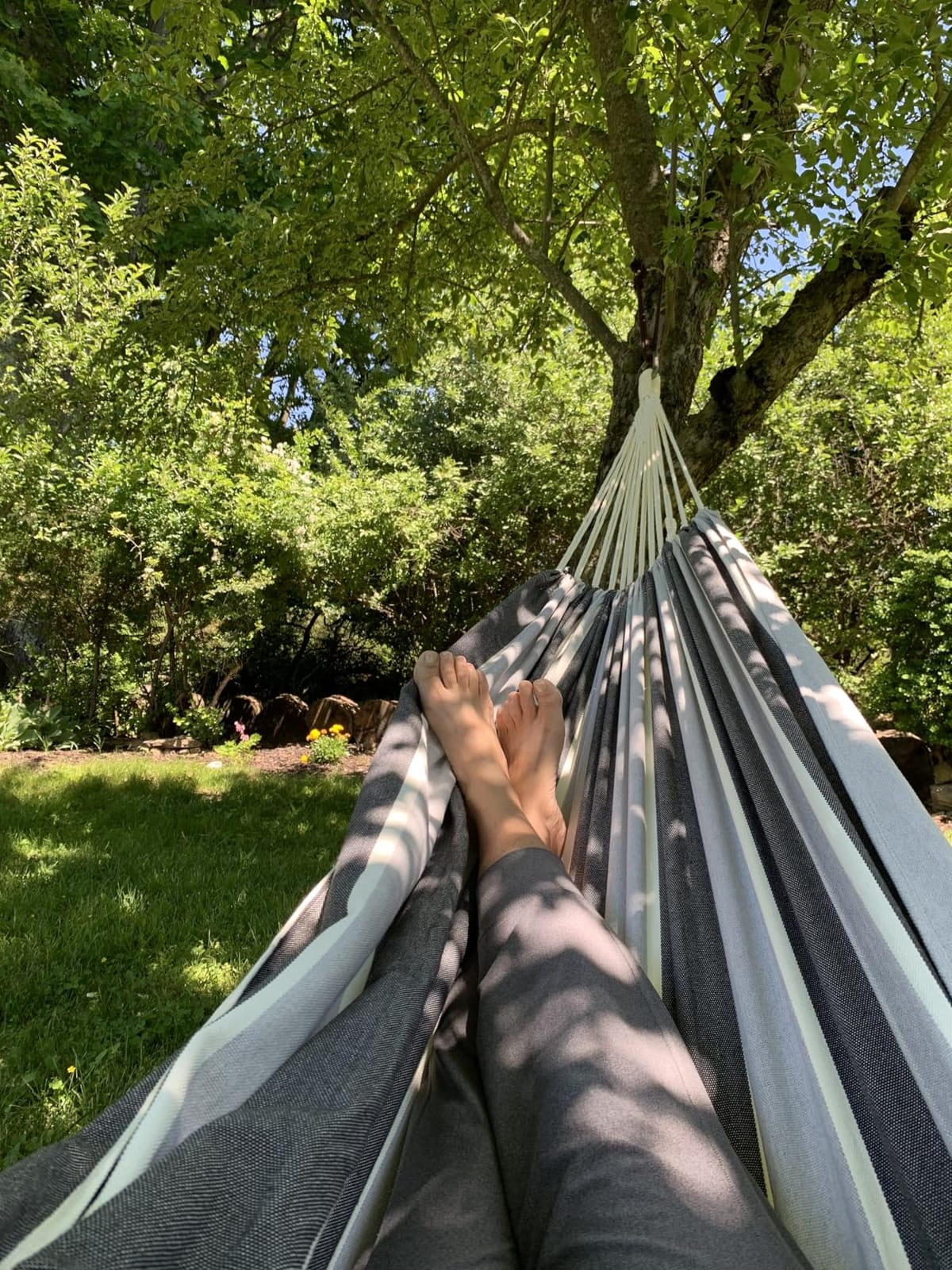 GOCAN Hammocks Double 2 Person Extra Large Fabric Size 220 x 150cm | Poly-Cotton Hammock 500 Lbs Maximum Weight Capacity for Patio, Porch, Garden & Backyard Lounging, Indoor & Outdoor Use customer photo 2