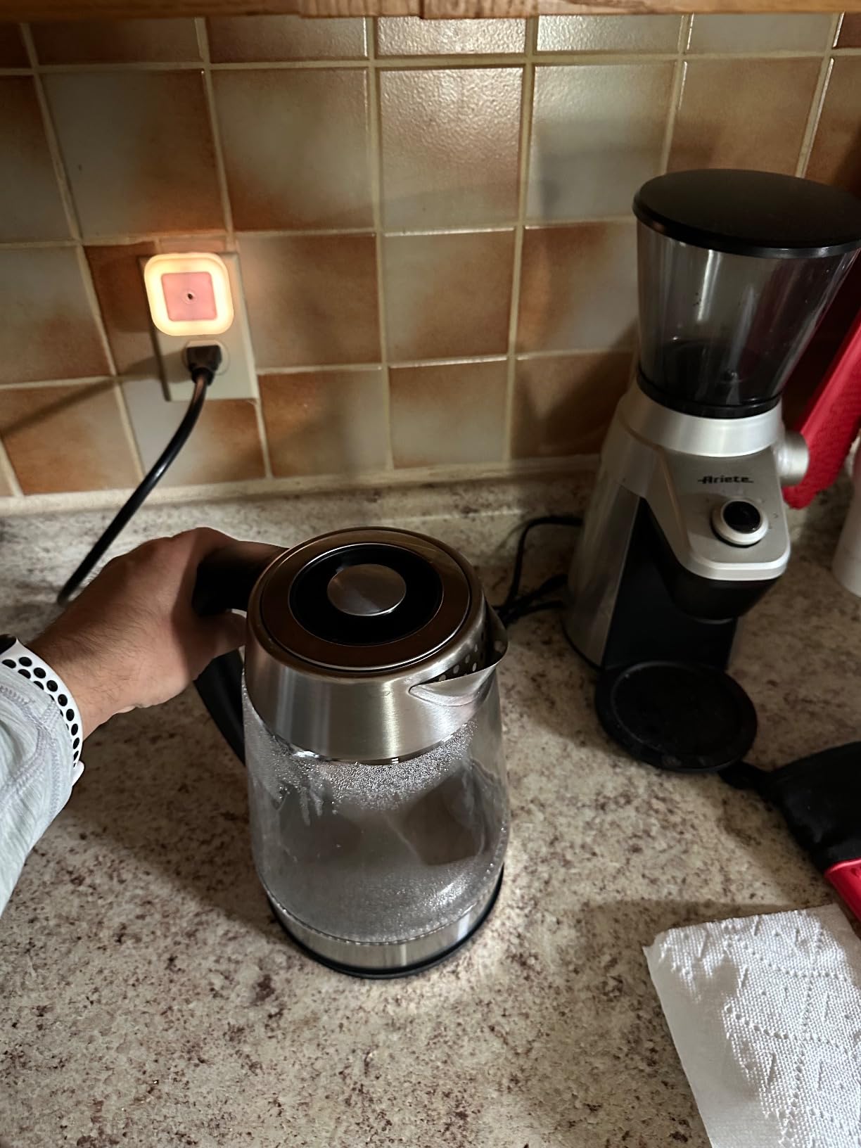 Aigostar Electric Kettle, Tea Kettle with Temperature Control and Tea Infuser, 1500W Hot Water Kettle with Variable Temperature, Keep Warm Function, LED Indicator Light Change, Auto Shut-Off, 1.7L customer photo 2