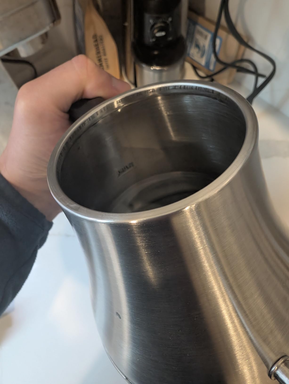 Cosori Smart Gooseneck Electric Kettle, App & Temperature Control, 0.8L | No Plastic Contact with Water, App Control, 4 Presets & Custom Temp (104-212°F), 60-Min Keep Warm, Pour Over Coffee & Tea customer photo 2