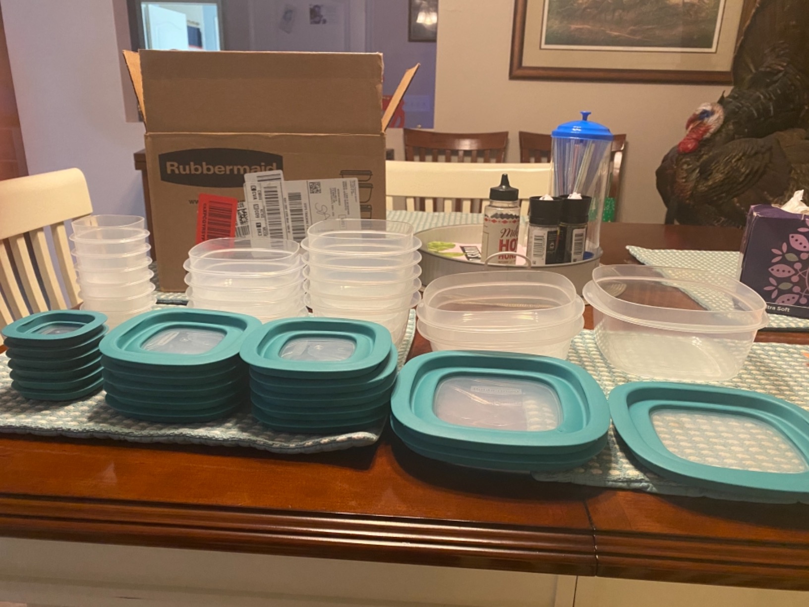 Rubbermaid EasyFindLids with Press & Lock Leak Proof Lids Food Storage Set, Meal Prep Containers, 12 Piece customer photo 1