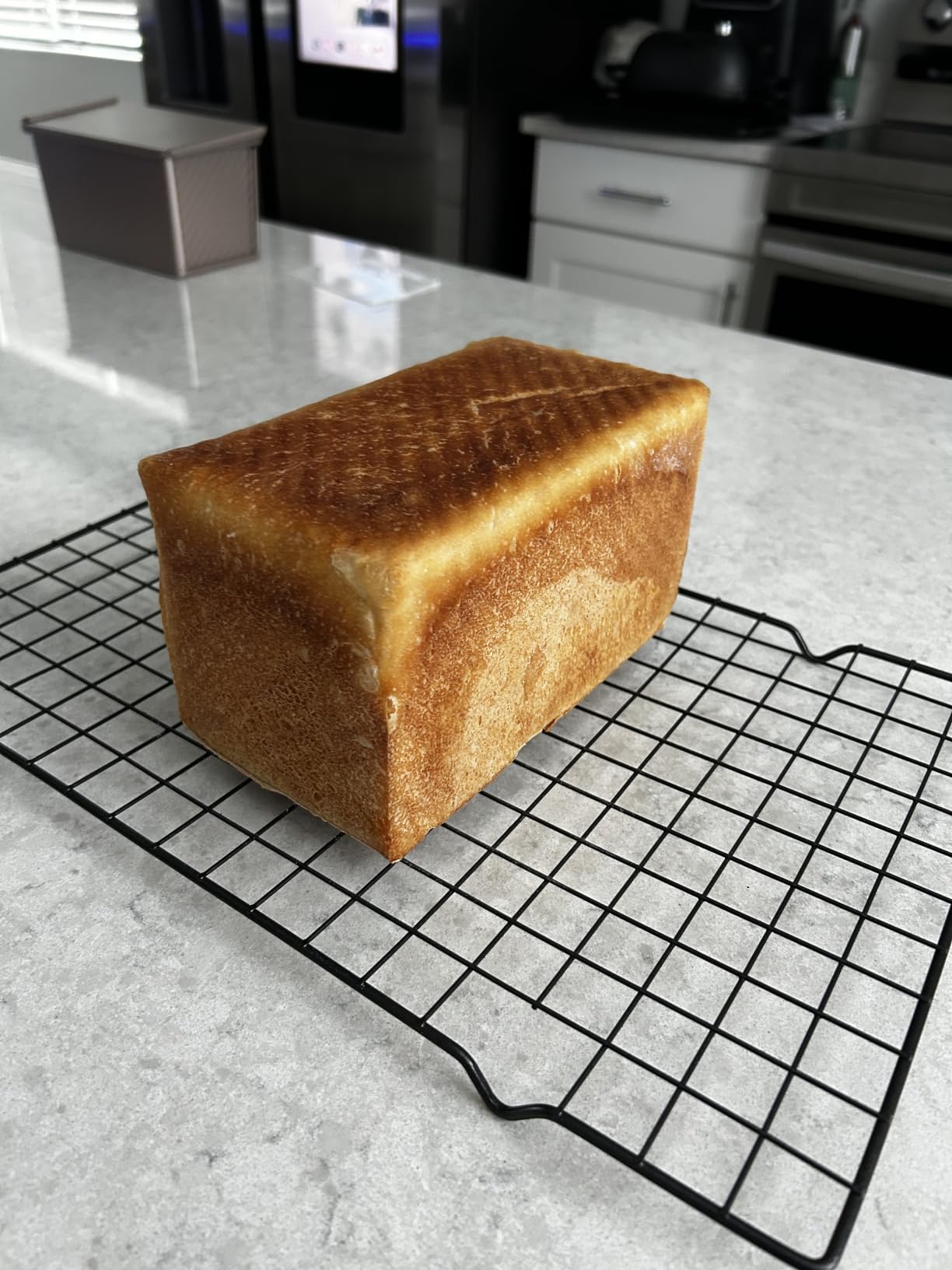 KITESSENSU Pullman Loaf Pan with Lid, 1 lb Dough Capacity Non-Stick Bakeware for Baking Bread, Carbon Steel Corrugated Bread Toast Box Mold with Cover for Baking Bread, Gold customer photo 2