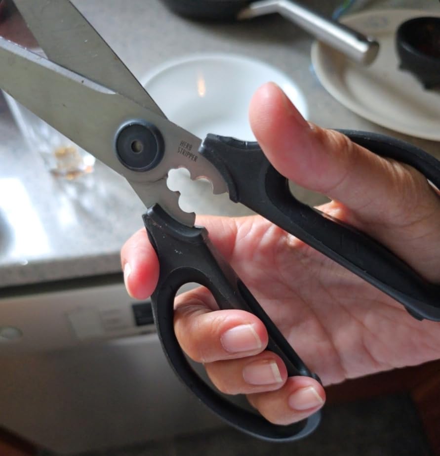 iBayam Kitchen Scissors Shears All Purpose Heavy Duty 2-Pack, Ultra-Sharp Stainless Blades, Soft Comfort-Grip, Dishwasher Safe customer photo 1