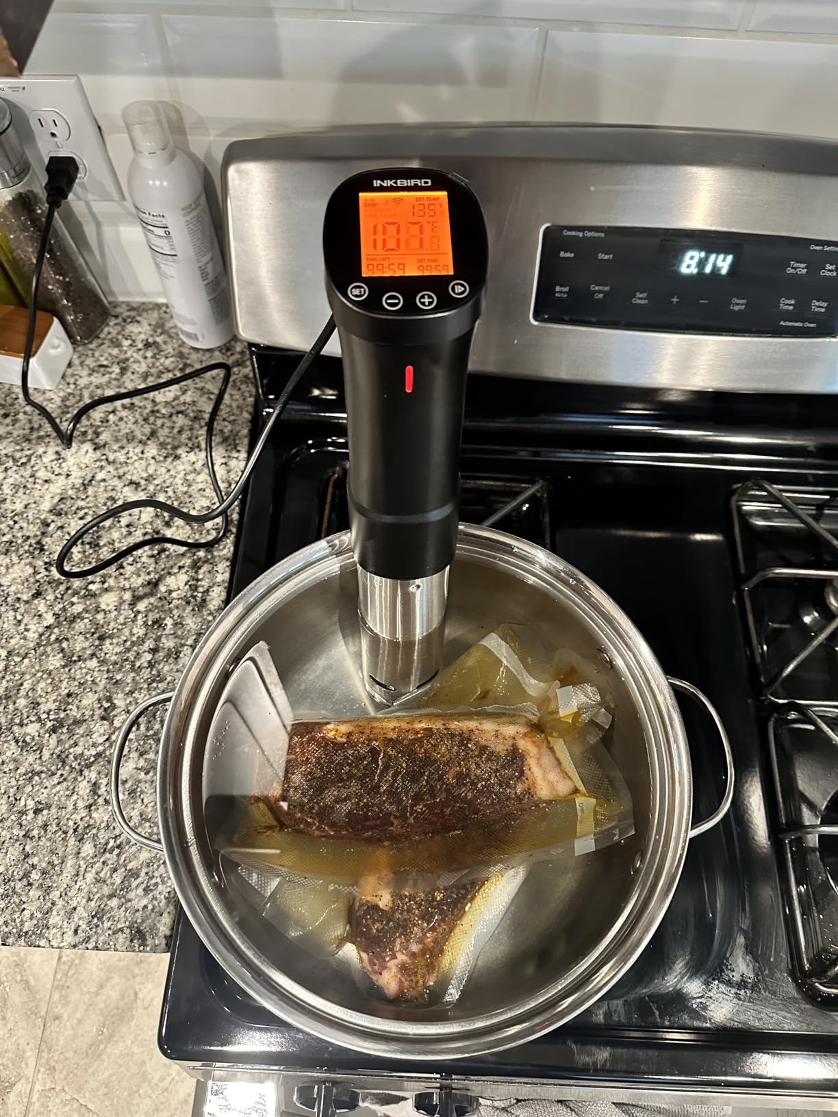 INKBIRD 2.4G Wifi Sous Vide Cooker ISV-200W, 1000W Sous Vide Machine, Remote Control Immersion Circulator with APP Recipes Timer Alarm Mobile Notification 3D Water Heating Ultra-Quiet customer photo 2