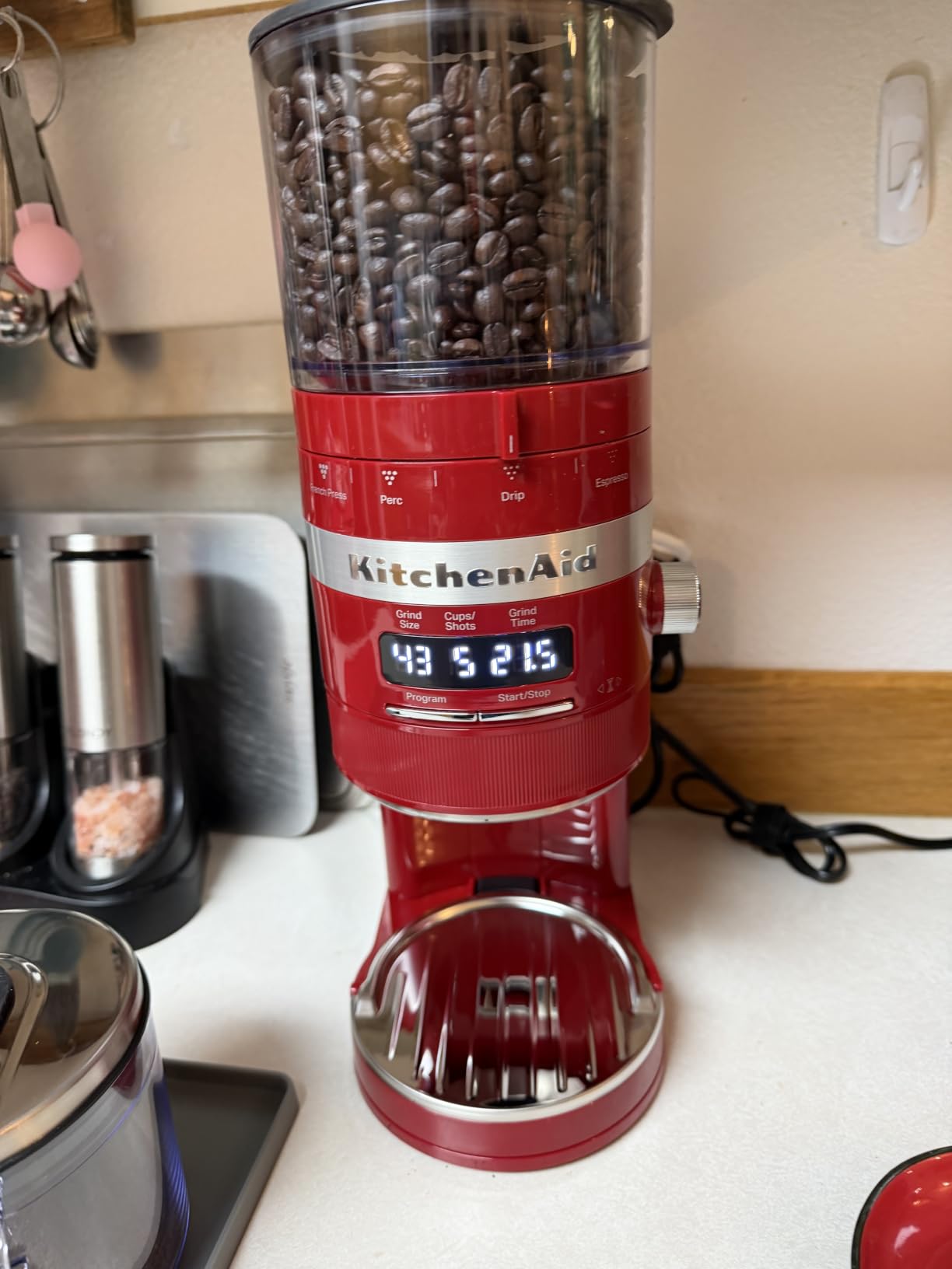 KitchenAid Burr Coffee Grinder, KCG8433, Matte Black customer photo 2