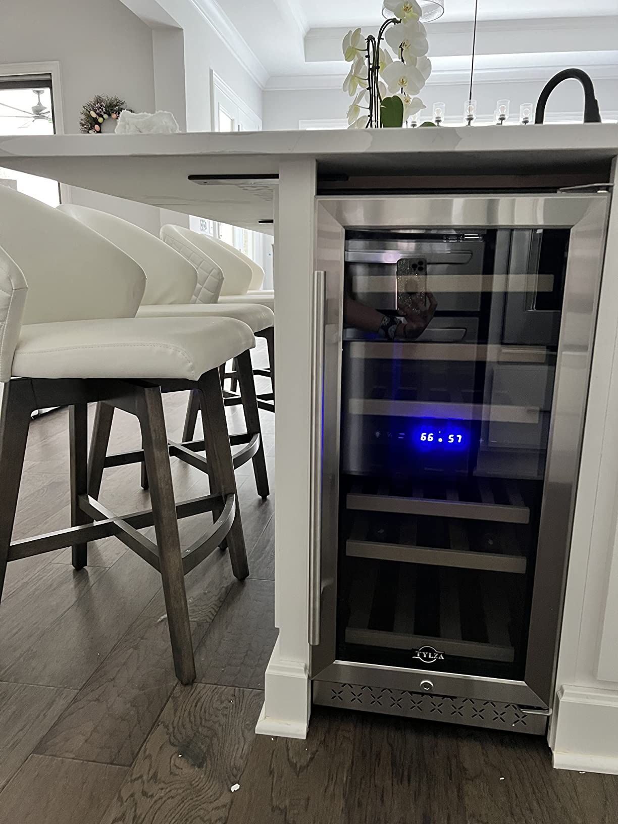 Tylza Mini Fridge 15 Inch Wine Cooler Under Counter, 30 Bottles Dual Zone Wine Fridge with Safety Lock, Wine Refrigerator Freestanding, Built-in Wine Cellars customer photo 1