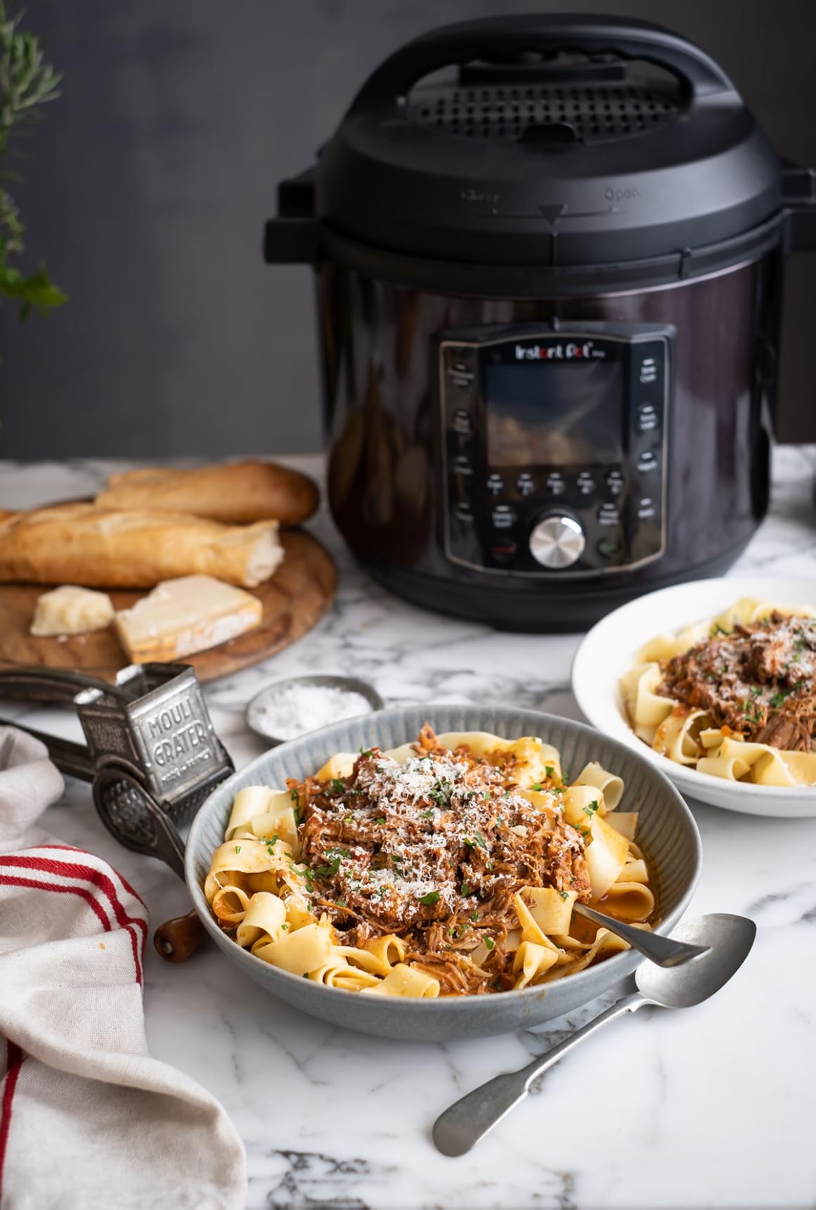 Instant Pot Pro 10-in-1 Pressure Cooker, Slow Cooker, Rice/Grain Cooker, 6 Quart customer photo 1