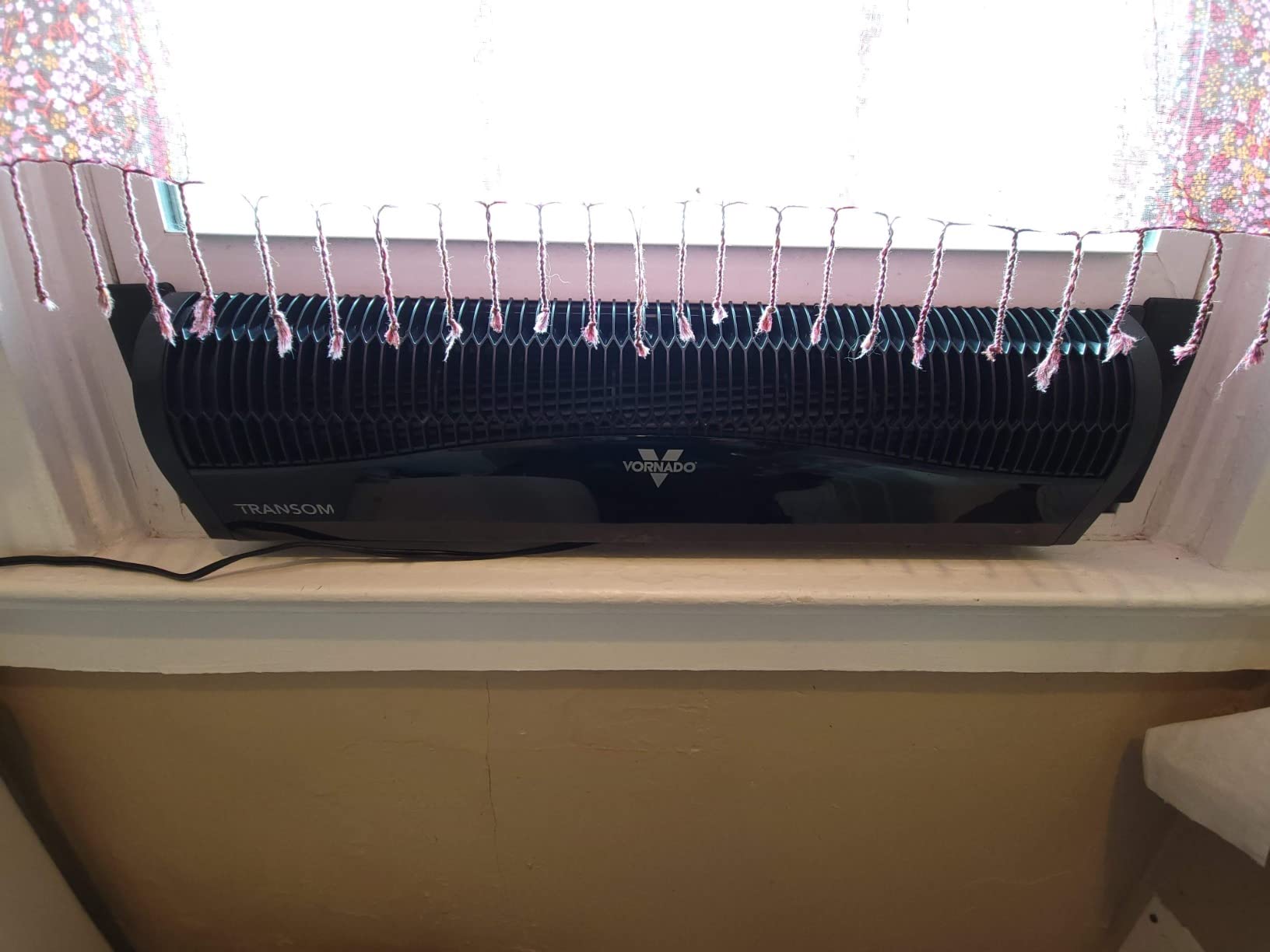 Vornado TRANSOM Window Fan with 4 Speeds, Remote Control, Reversible Exhaust Mode, Weather Resistant Case, Black, Whole Room customer photo 2