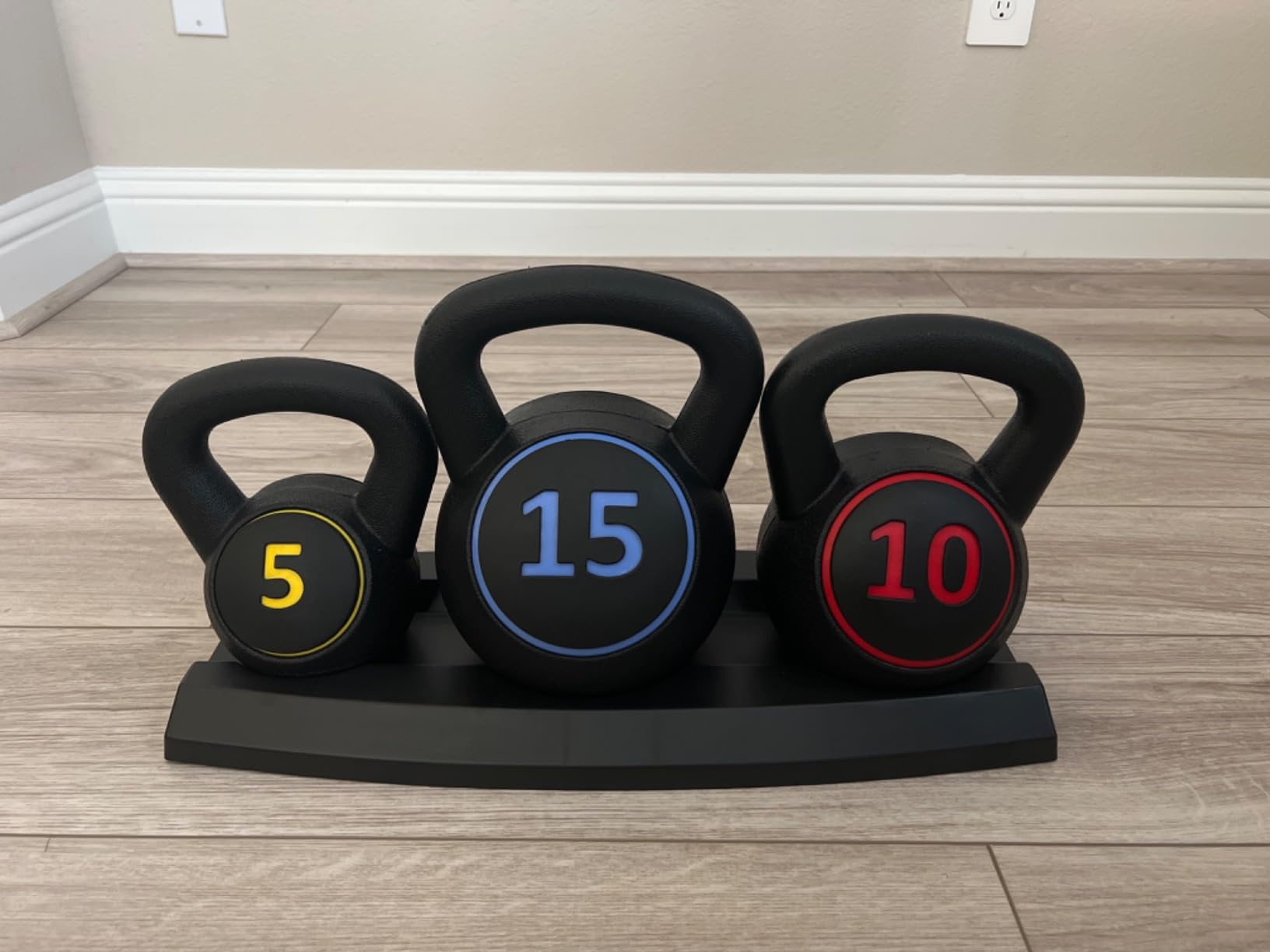 F2C 3-Piece Kettlebell Set with Storage Rack 5lb, 10lb, 15lb Weights HDPE Coated Concrete Kettlebells Core Training for Home Gym Exercise Fitness customer photo 1