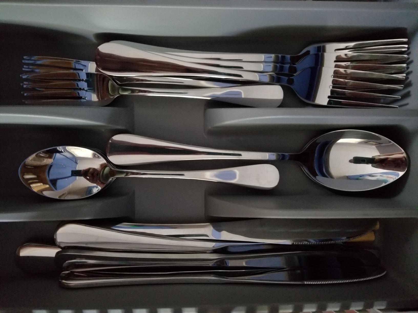 LIANYU 30 Piece Matte Black Silverware Set, Satin Finish Black Flatware Cutlery Set for 6, Stainless Steel Kitchen Utensil Tableware for Home Restaurant Party, Dishwasher Safe customer photo 1