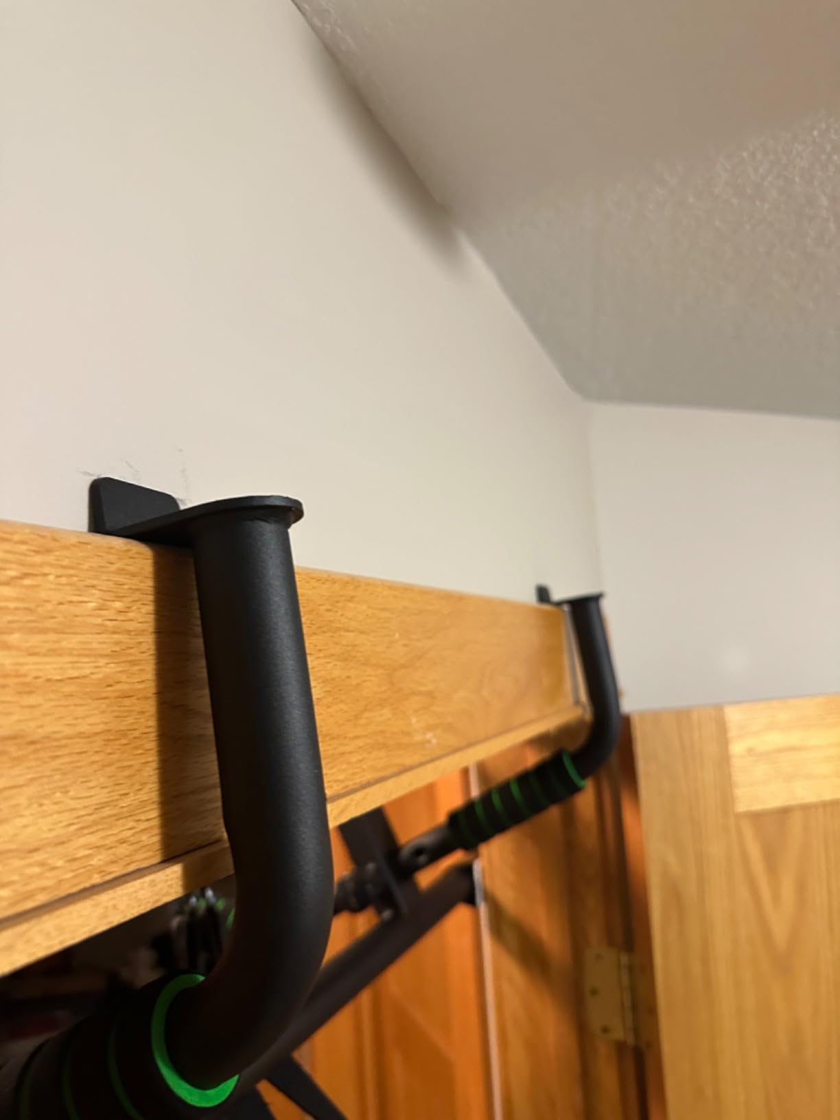KAKICLAY 2026 Upgrade Multi-Grip Pull Up Bar with Smart Larger Hooks Technology - USA Original Patent, Designed, Shipped, Warranty customer photo 2