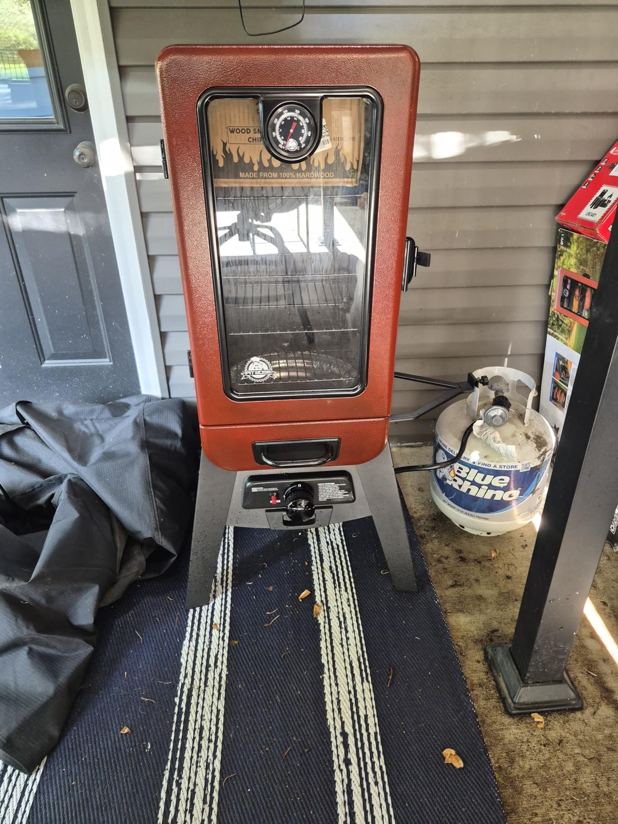 Pit Boss 3-Series Gas Vertical Smoker, Red Hammertone - 10773 customer photo 1