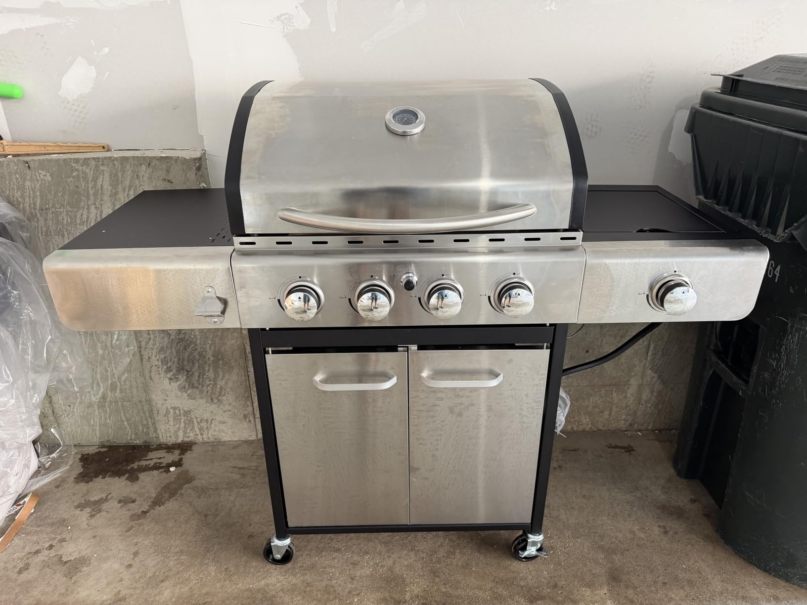 Sophia & William Propane Gas BBQ Grills with Side Burner, 4 Burner, Silver | 42,000BTU Porcelain-Enameled Cast Iron Grates, Stainless Steel Barbecue Grill for Backyard Outdoor Cooking, Patio Family Party customer photo 1