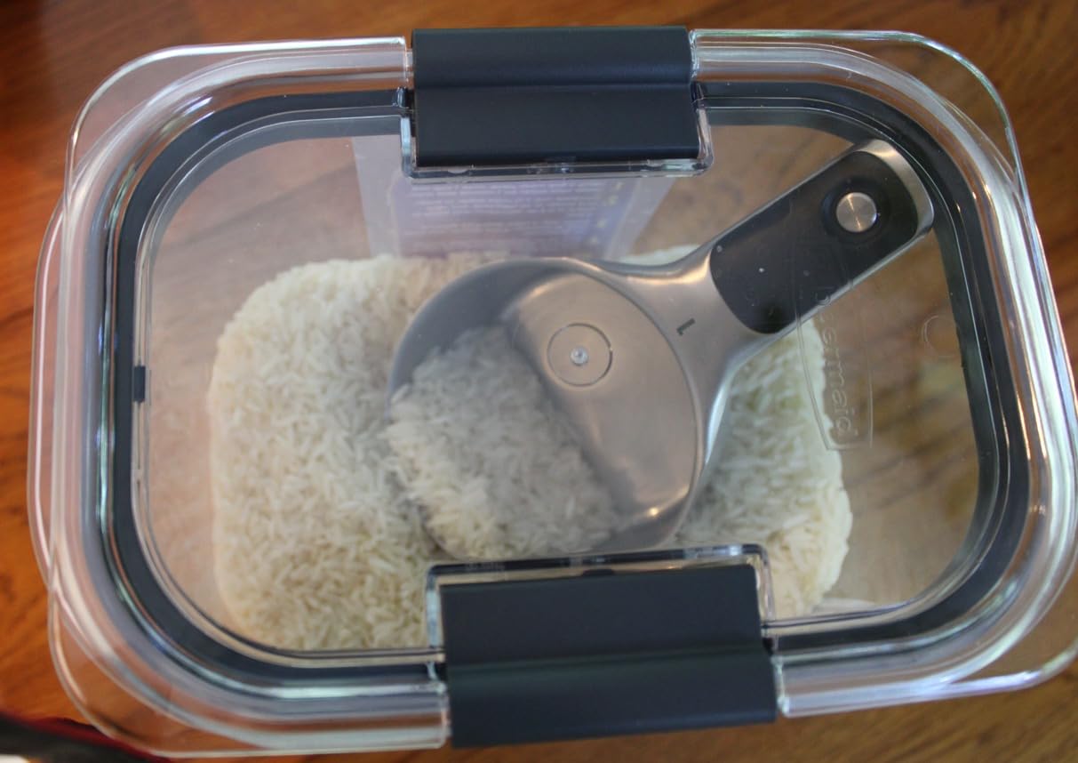 Rubbermaid Brilliance Airtight Cereal Food Storage Container, Shatterproof, BPA-Free and Dishwasher-Safe, 32oz Capacity customer photo 2
