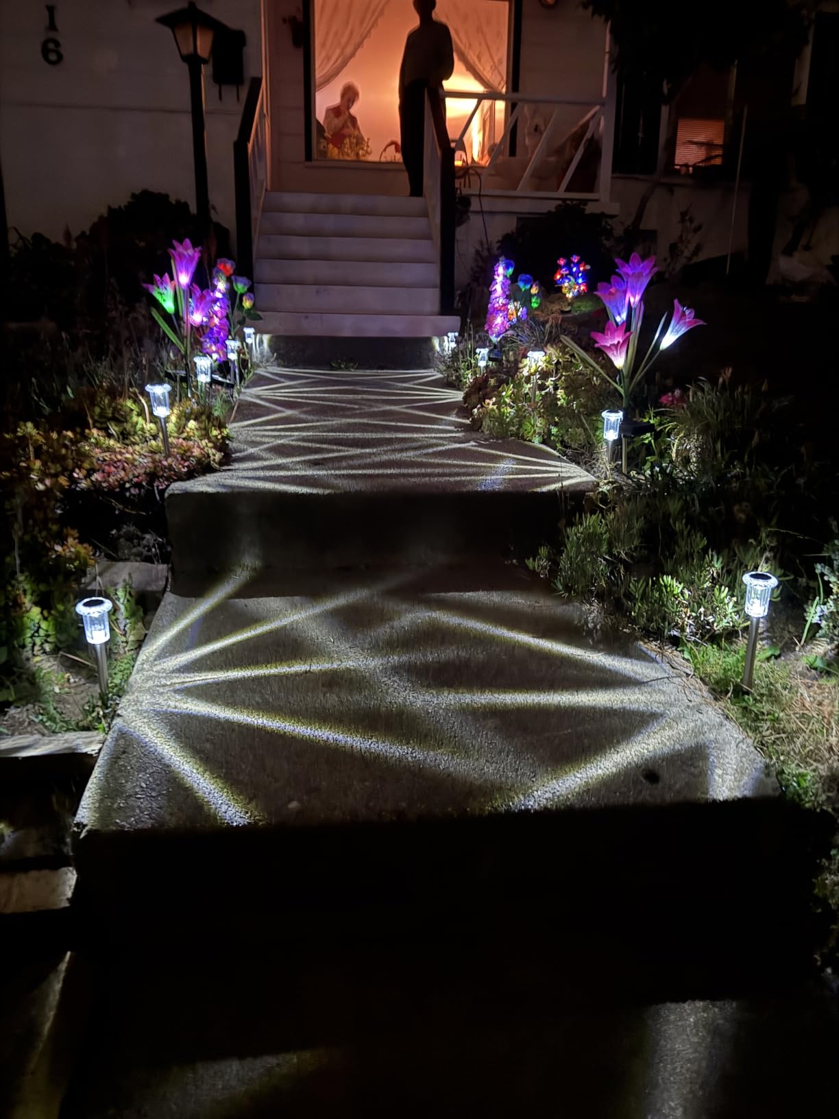 Eyrosa Solar Outdoor Lights, 10 Pack Waterproof Stainless Steel Solar Stake Lights for Pathway Garden Yard Path Walkway Driveway Lawn Patio Outside Decor, Cool White customer photo 2