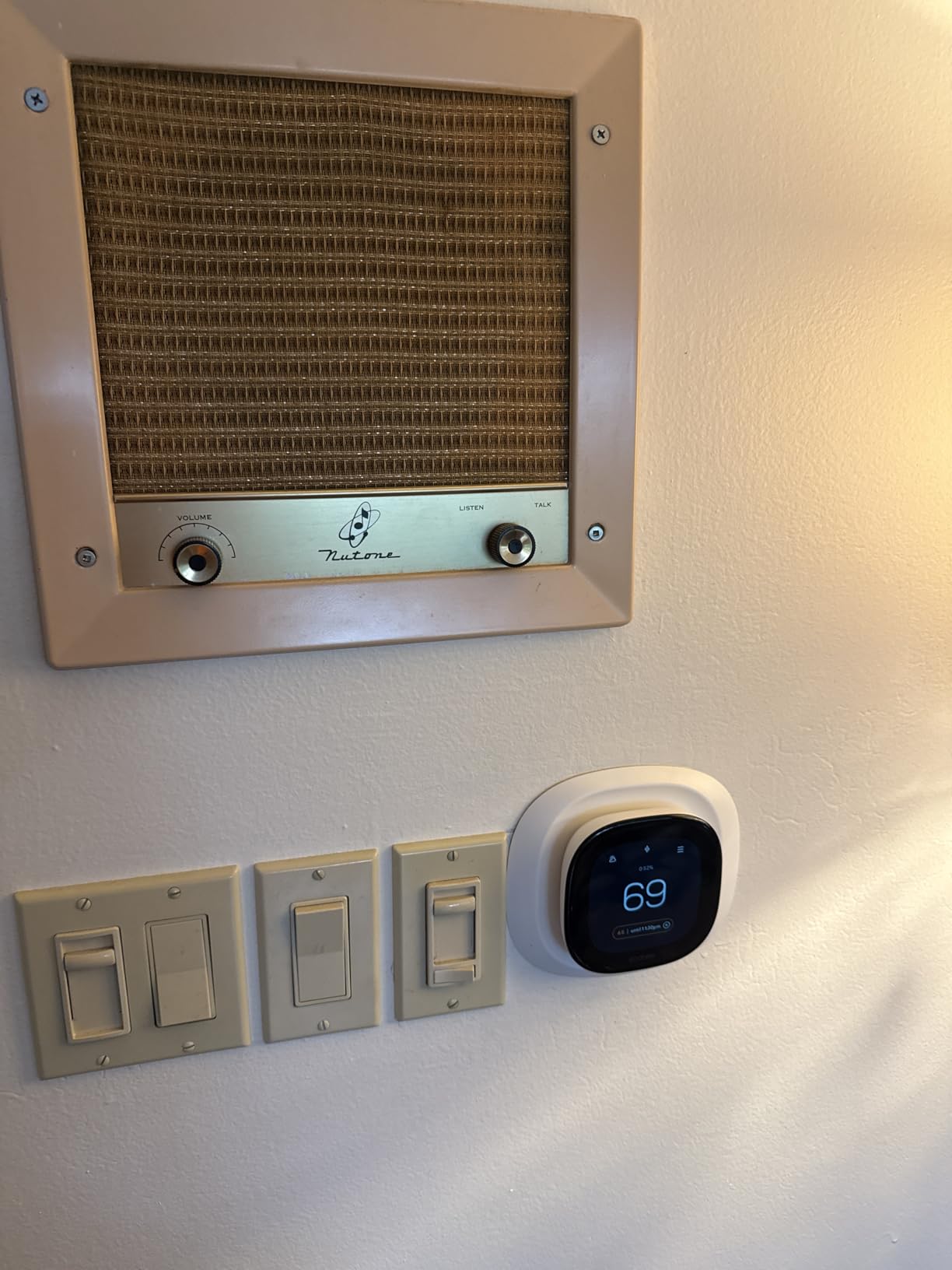 ecobee Smart Thermostat Enhanced, Programmable Wifi Thermostat | Works with Siri, Alexa, Google Assistant - Energy Star Certified - Smart Home. Energy saving thermostat. customer photo 2