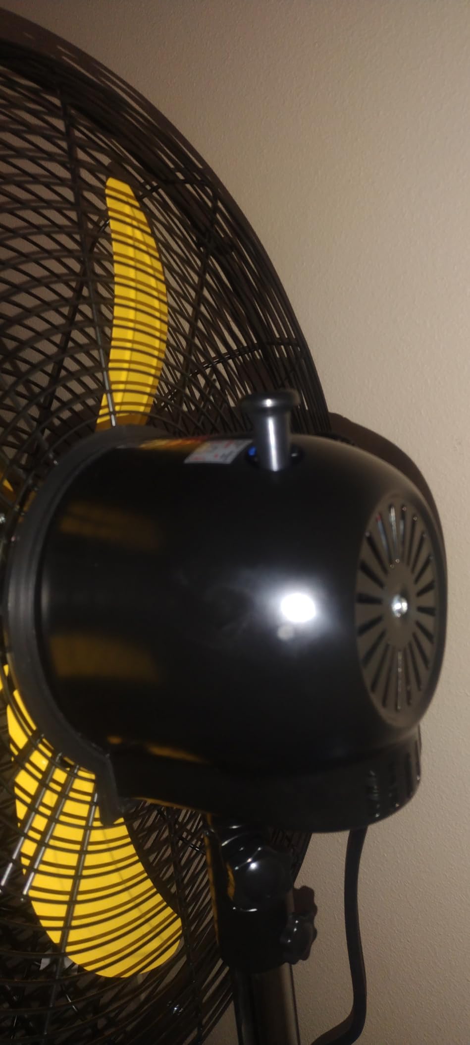 HiCFM 5000 CFM 20 inch High Velocity Pedestal Oscillating Fan with Powerful 1/5 Motor, 9ft Power Cord, Oscillation, Metal Body with Wheels for Garage, Commercial, Industrial - UL Safety Listed customer photo 1