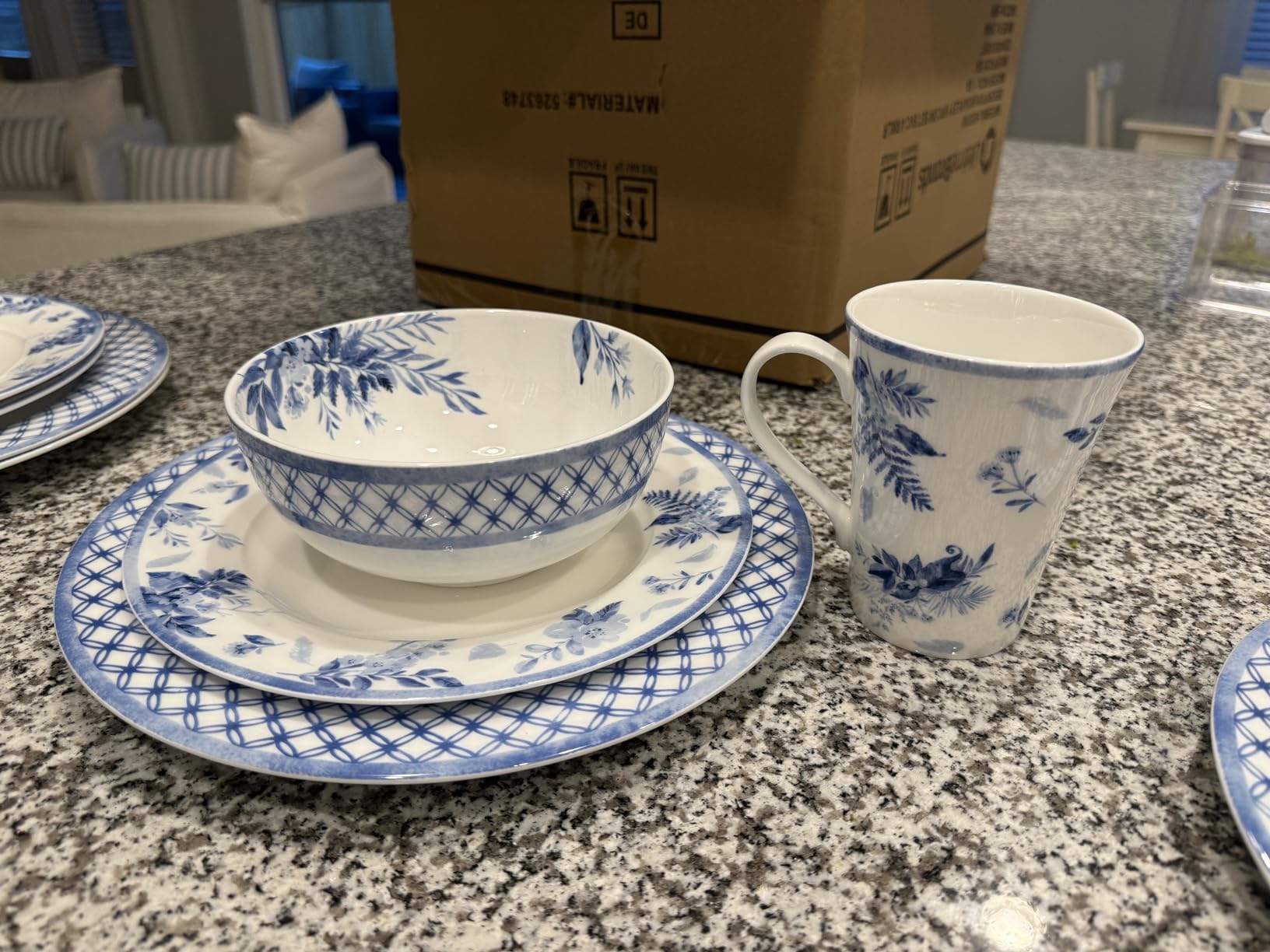 Mikasa Kiley Bone China Lightweight Chip Resistant 16 Piece Dinnerware Set, Service for 4, Blue and White customer photo 2