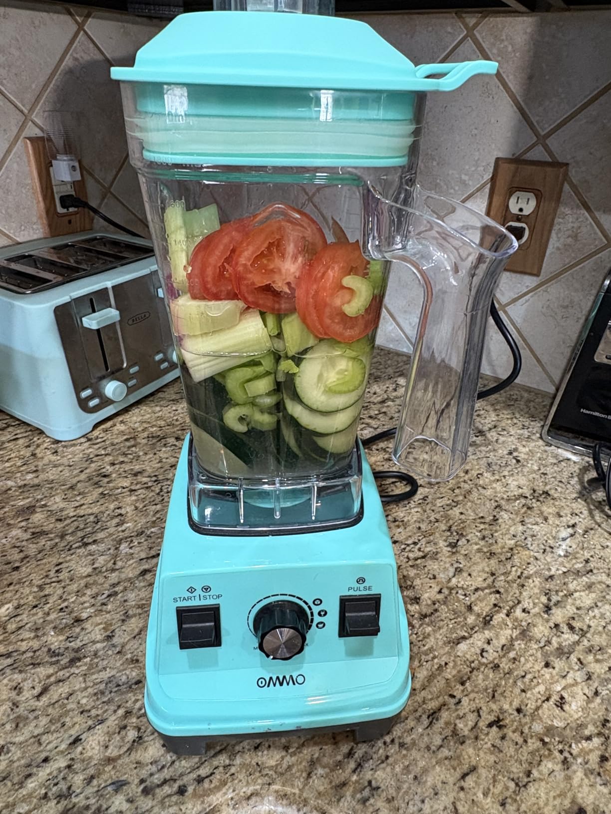 OMMO Blender 1800W, High Speed Countertop Blender with 60oz BPA-Free Jar | Durable Stainless Steel Blades, Ice Crushing Smoothie Maker for Shakes, Nuts, Frozen Fruits, Dishwasher Safe customer photo 2
