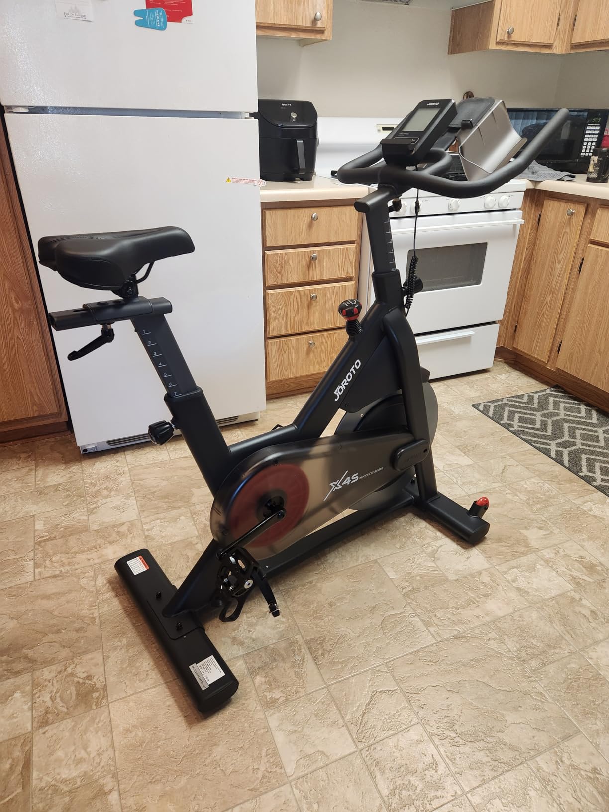 JOROTO Exercise Bike, Magnetic Stationary Bikes for Home | 40LBS Flywheel, App Supported Indoor Bike with 350LBS Weight Capacity, Low Noise, Digital Monitor, Bottle & Tablet Holder customer photo 1