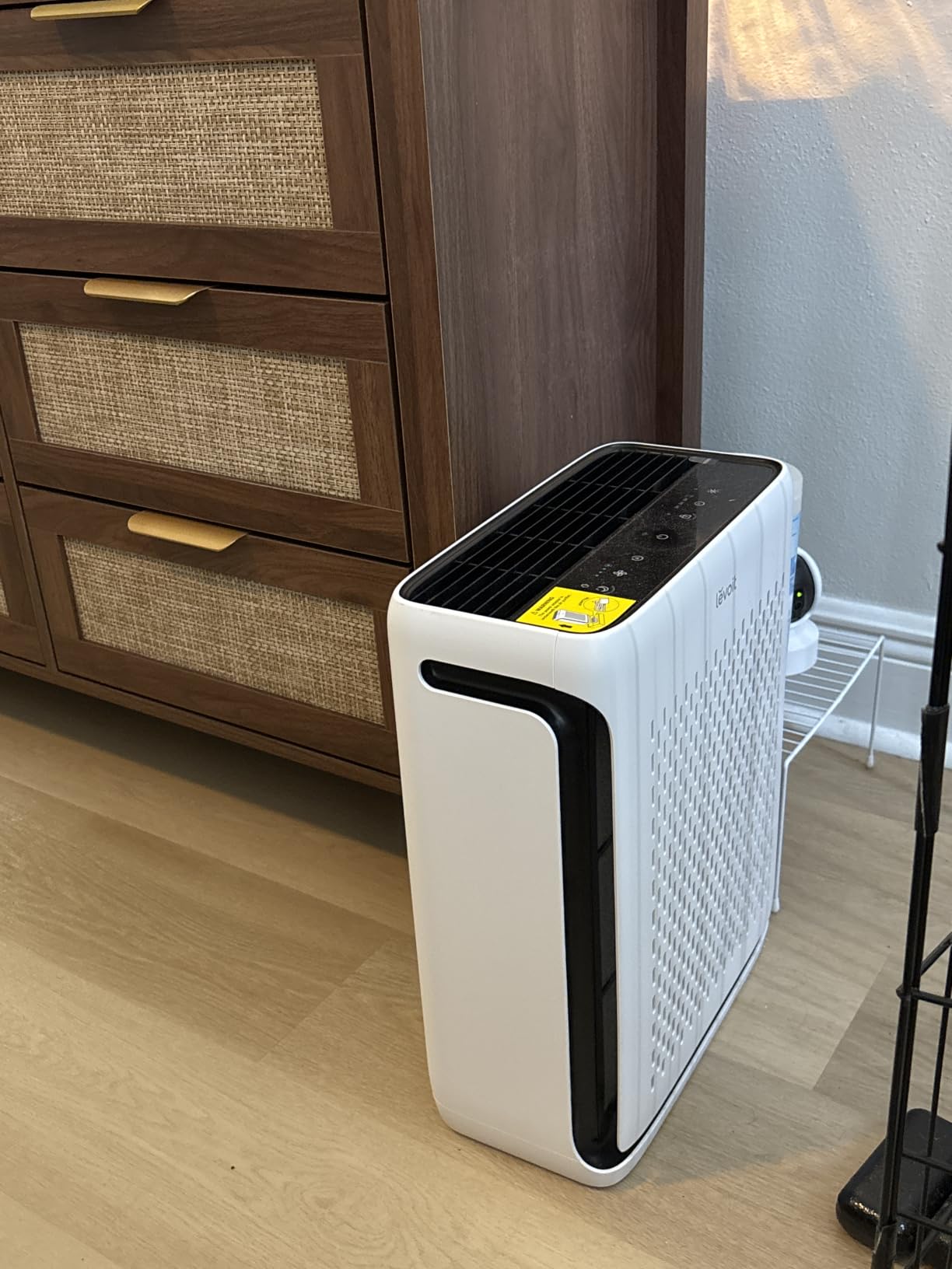 LEVOIT Air Purifier for Home Pets Bedroom Dorm Room Washable Pre-Filter | Quiet HEPA Sleep Mode for Pets, Allergens, Pollen, Smoke, Smart Monitor, AHAM VERIFIDE, Up to 1073Ft², Vital 100S-P, White customer photo 2