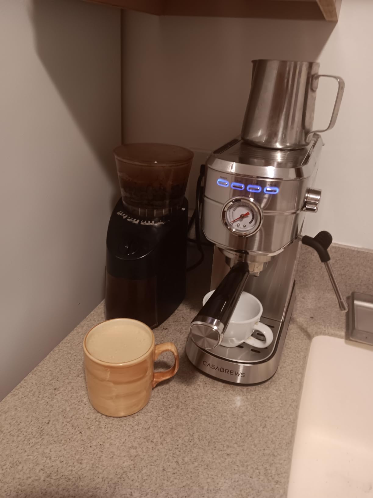CASABREWS CM5418 Espresso Maker, Compact Espresso Machine with Milk Frother, Stainless Steel, 20-Bar Pump, Built-in Pressure Gauge, Powerful Steam Wand for Cappuccino Latte for Home, 34oz Water Tank customer photo 1