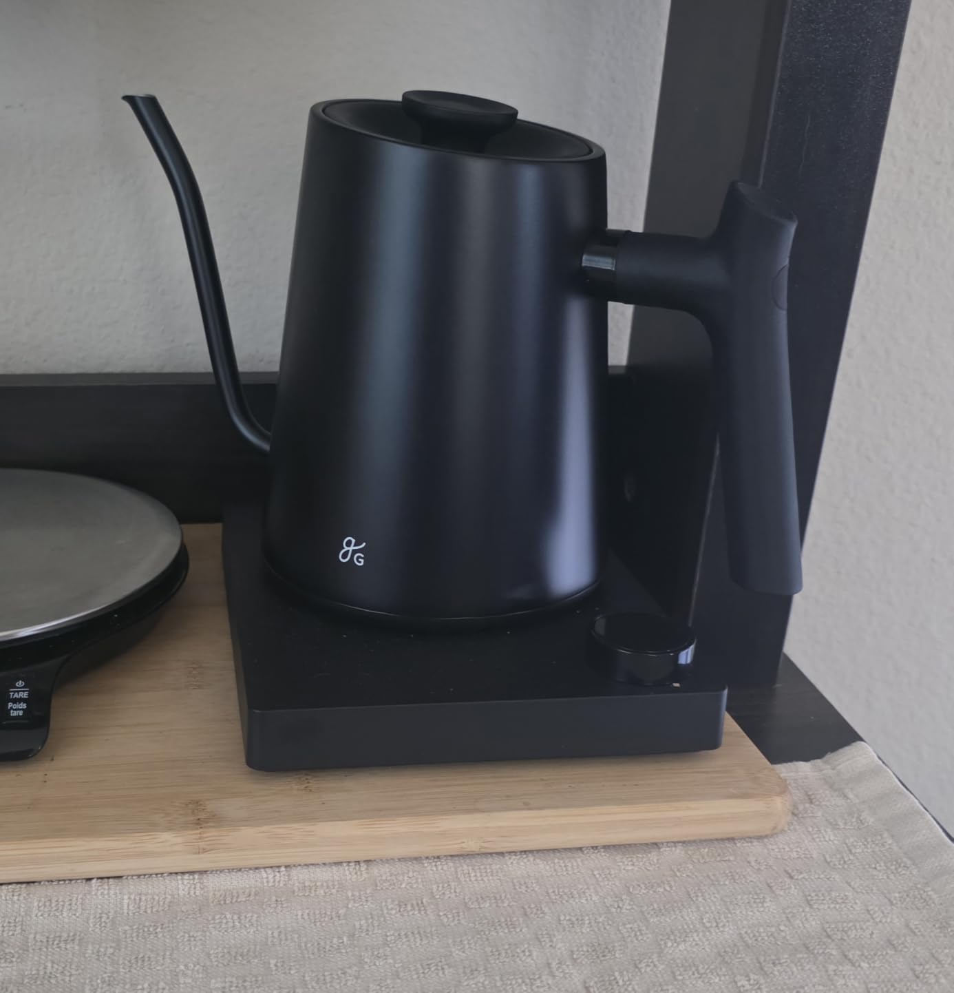 Greater Goods Gooseneck Electric Kettle, 1200W Temperature Control, 0.8L | Pour-Over & Tea Kettle with Stainless Steel Interior, Built-In Brew Timer, Fast Heating for Chemex, V60, & Matcha (White) customer photo 1