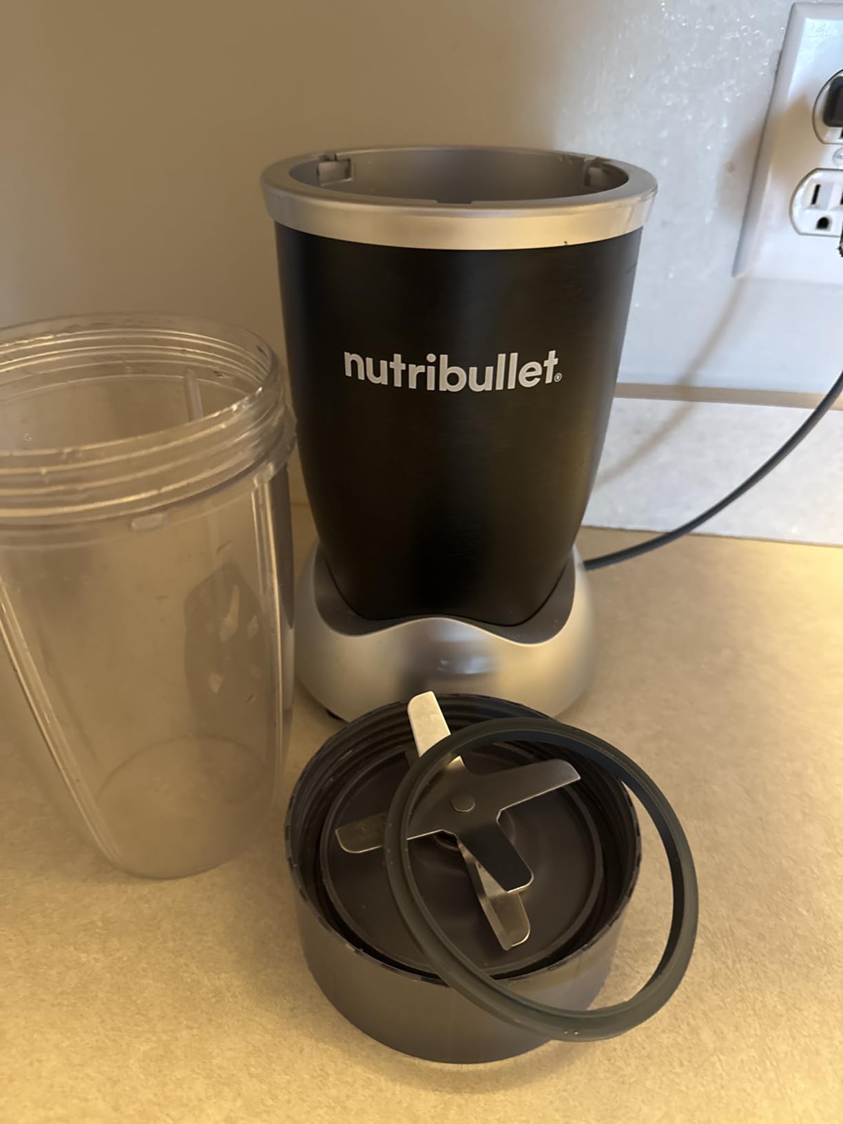 NutriBullet Special Edition NutriBullet Pro 900-Watt Blender, Matte Black customer photo 1