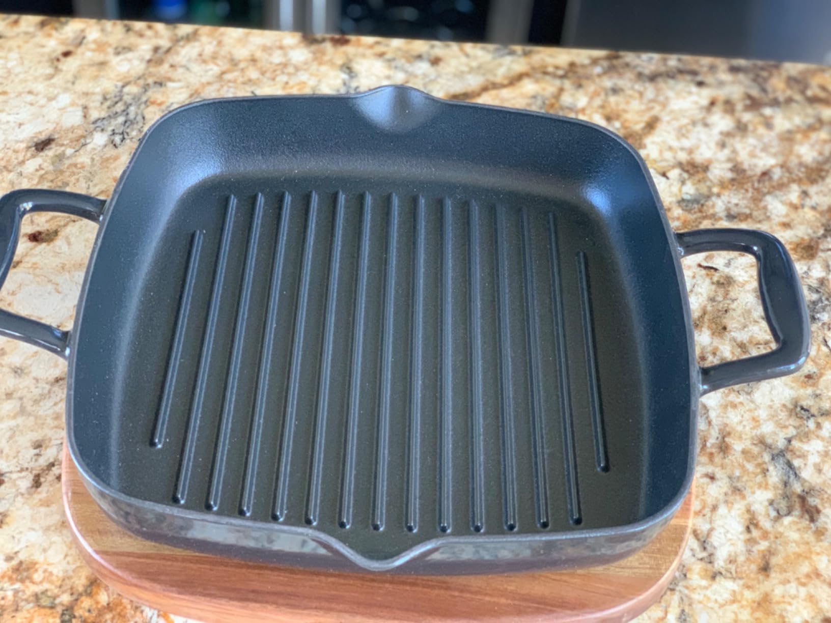 All-Clad Cast Iron Enameled Square Grill with Acacia Trivet 11 Inch Induction Oven Broiler Safe 650F Pots and Pans, Cookware Black customer photo 1