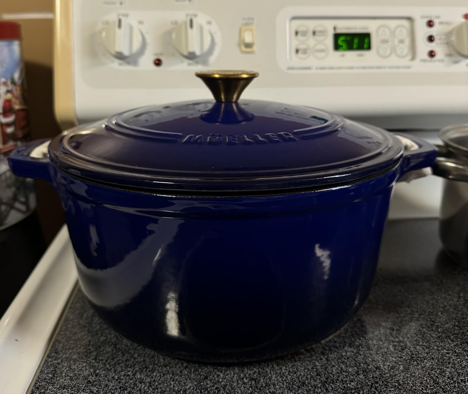 Mueller DuraCast 6 Quart Enameled Cast Iron Dutch Oven Pot with Lid, Sourdough Bread Baking, PFOA-Free, 500°F Oven Safe - All Cooktops incl. Induction, Braising & Slow Cooking, Emerald customer photo 2